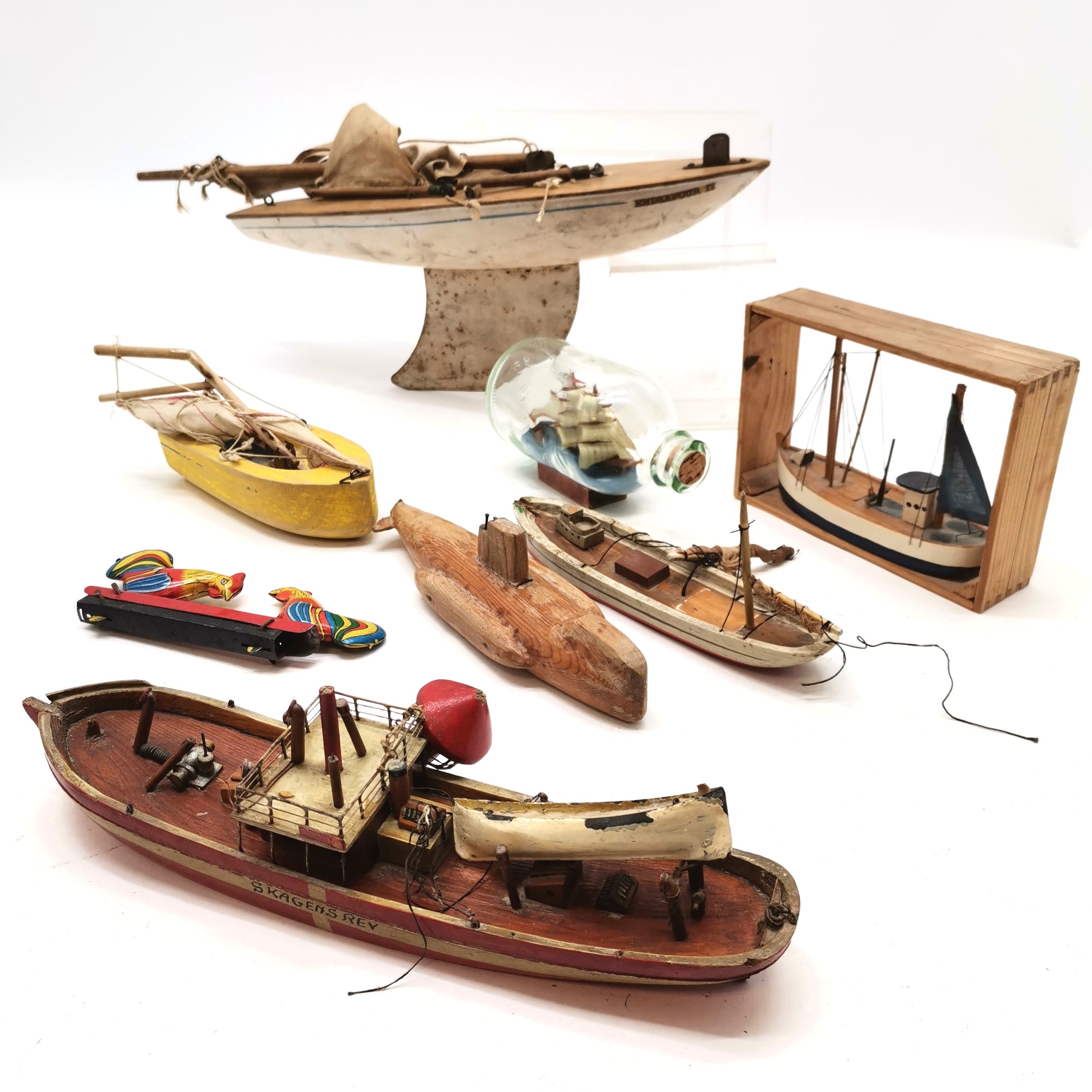 Vintage wooden Star Yacht Mk2 36cm long, small ship in a bottle, scratch built submarine, 4 other