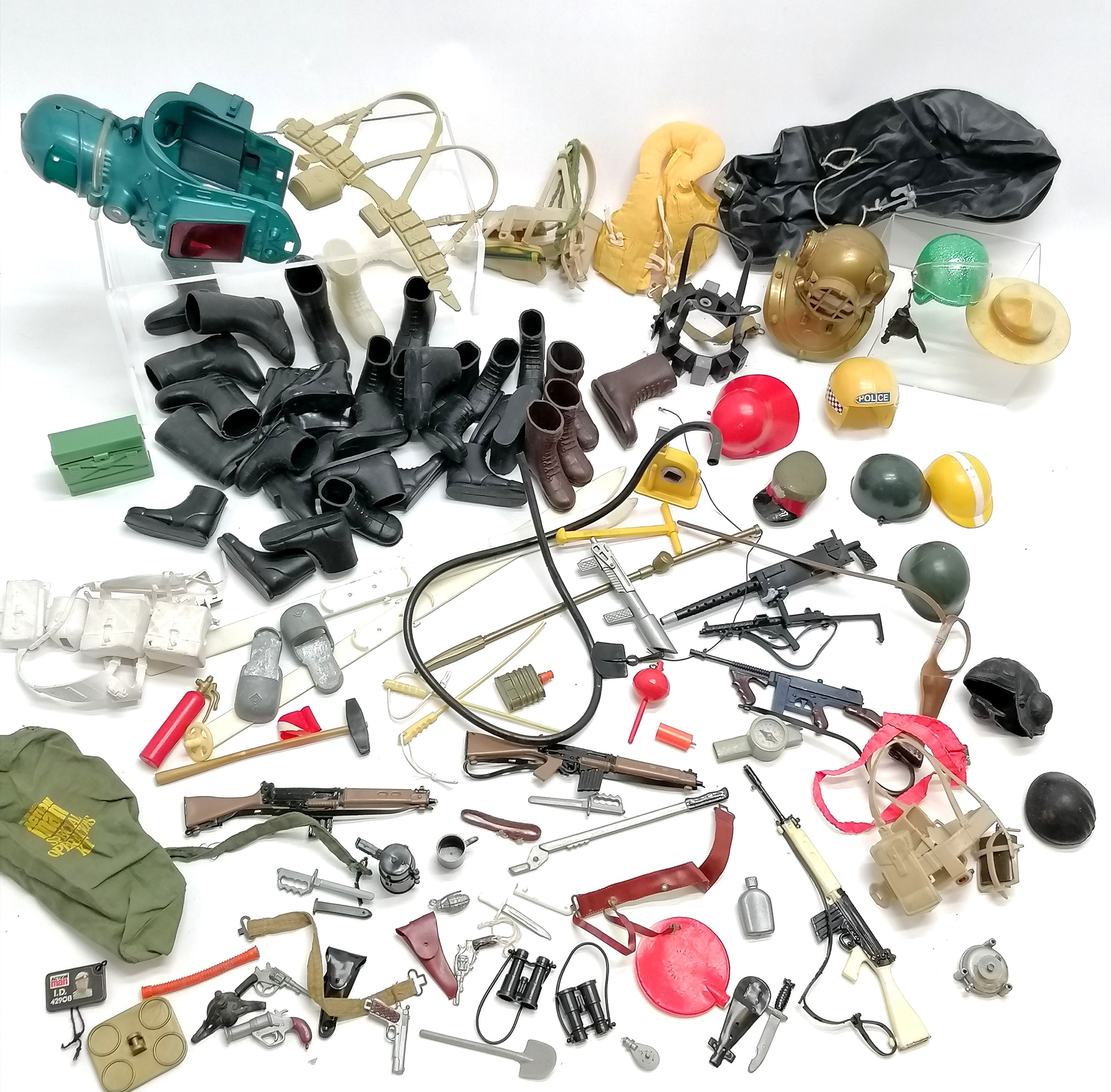 Large quantity of vintage Action Man accessories