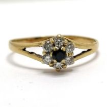 18ct marked gold sapphire / white stone cluster ring - size O½ & 1.6g total weight ~ sapphire has