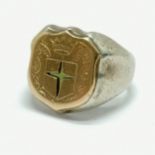Antique unmarked silver & gold fronted signet ring with unusual cut out cross detail with green