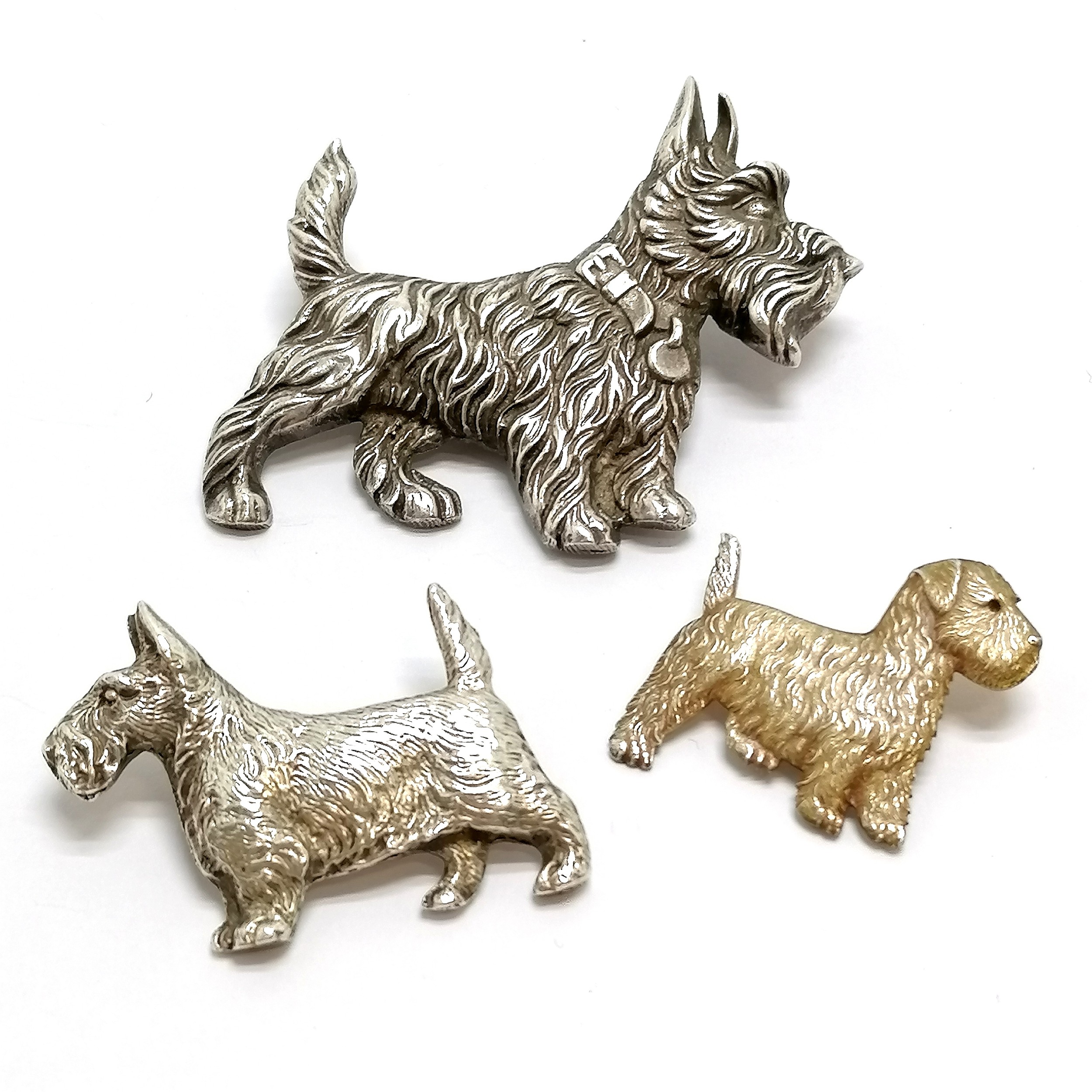 3 x antique silver marked dog brooches - largest 6.5cm across & total weight (3) 46g