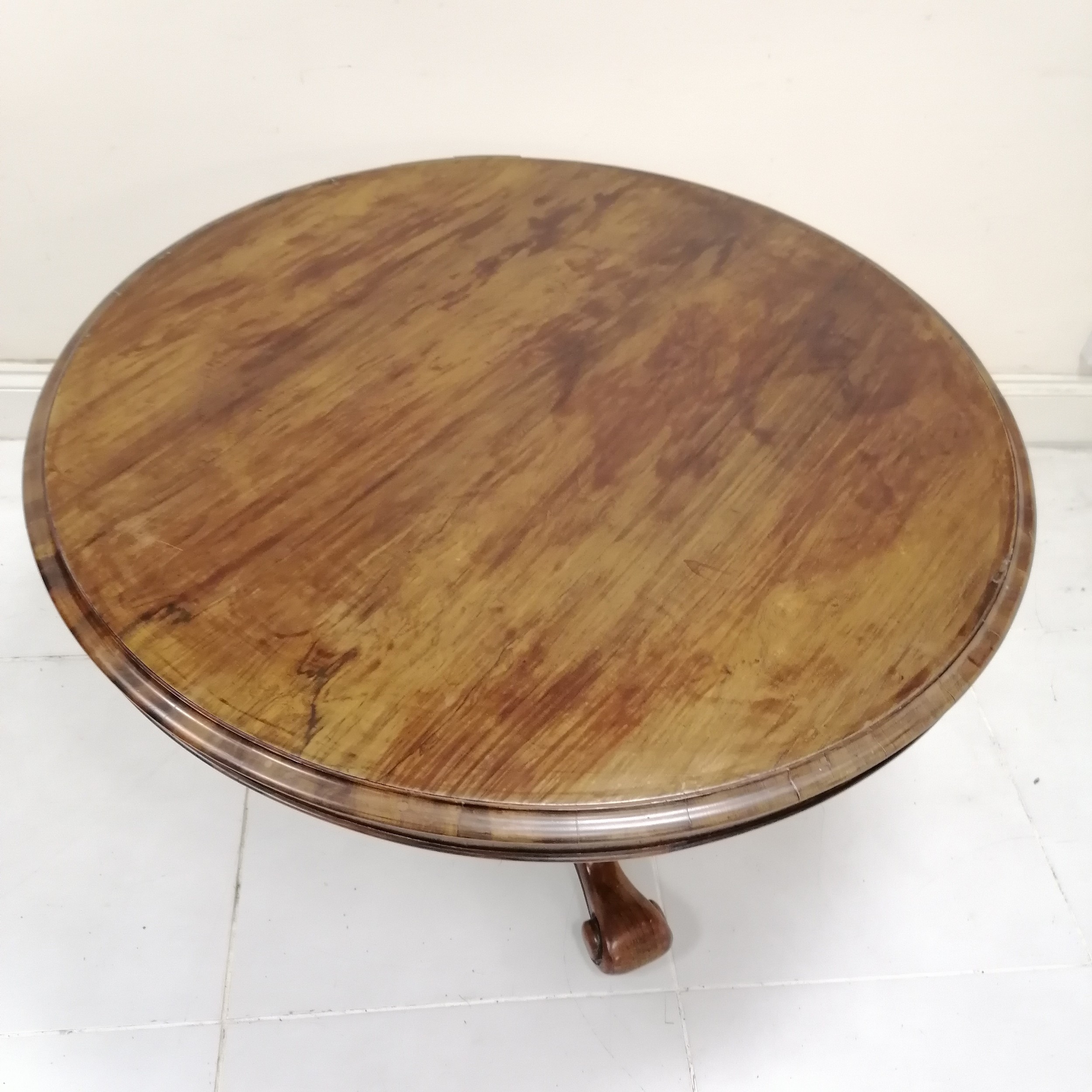Antique Rosewood circular tip top breakfast table, on tripod base, in good condition, 114 cm - Image 5 of 5