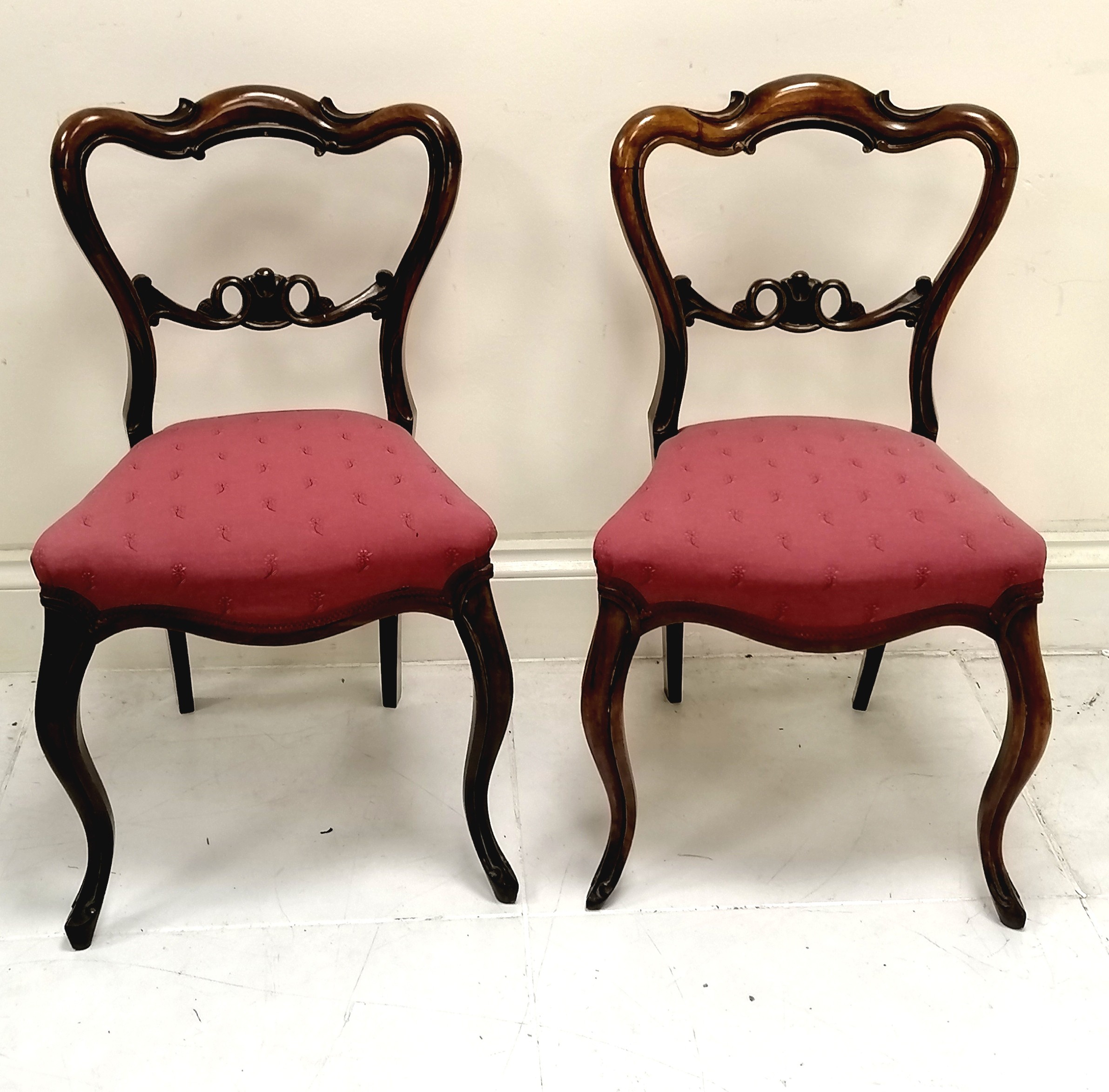 Set of 4 William IV mahogany dining chairs, with carved detail to backrests, upholstered in a wine - Image 3 of 3