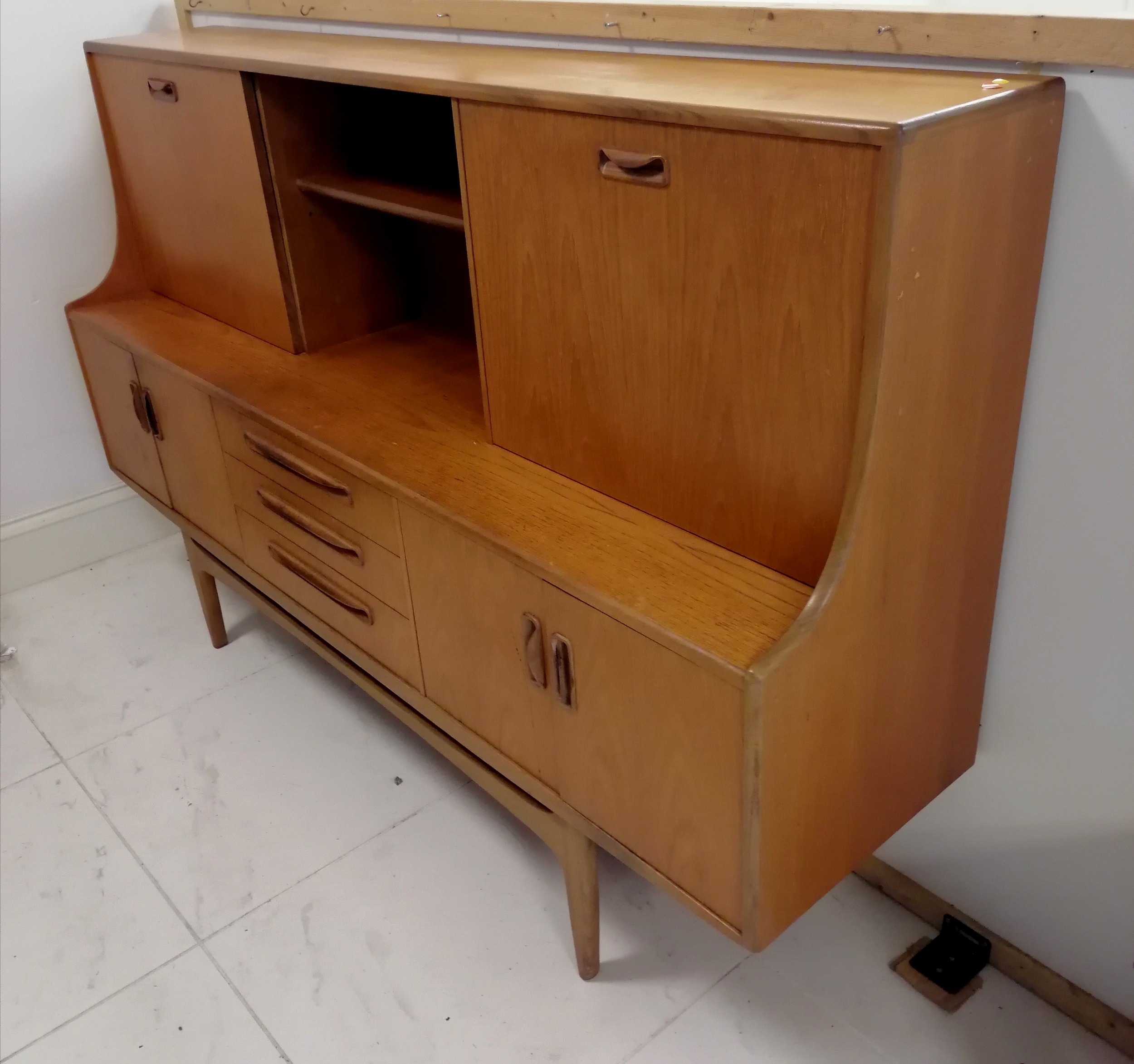 G-Plan Mid Century sideboard with drinks cabinet to 1 side, sliding door, base fitted with - Image 2 of 5