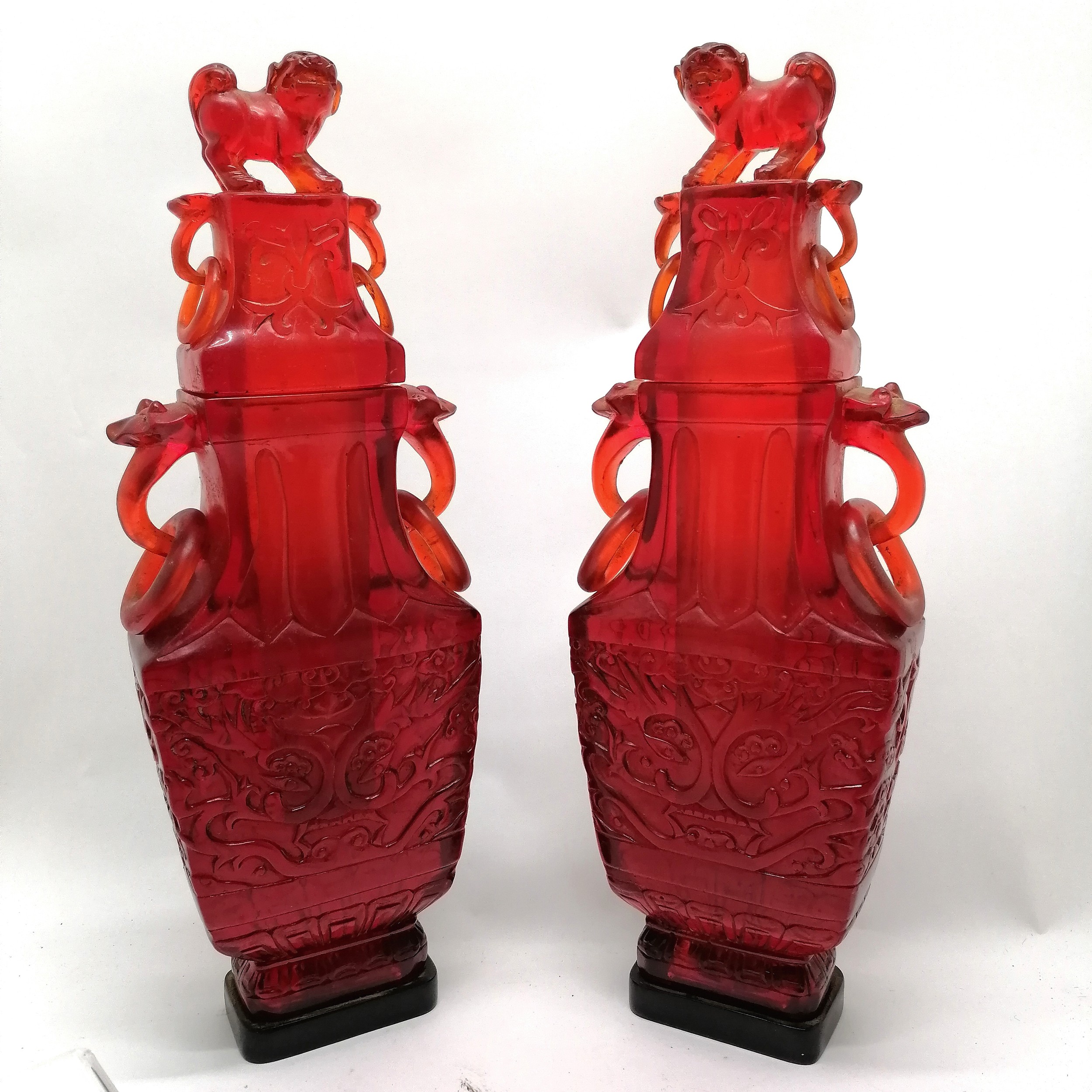 Oriental pair of red amber coloured lidded decorative vases with dogs of fo detail to tops t/w - Image 5 of 5