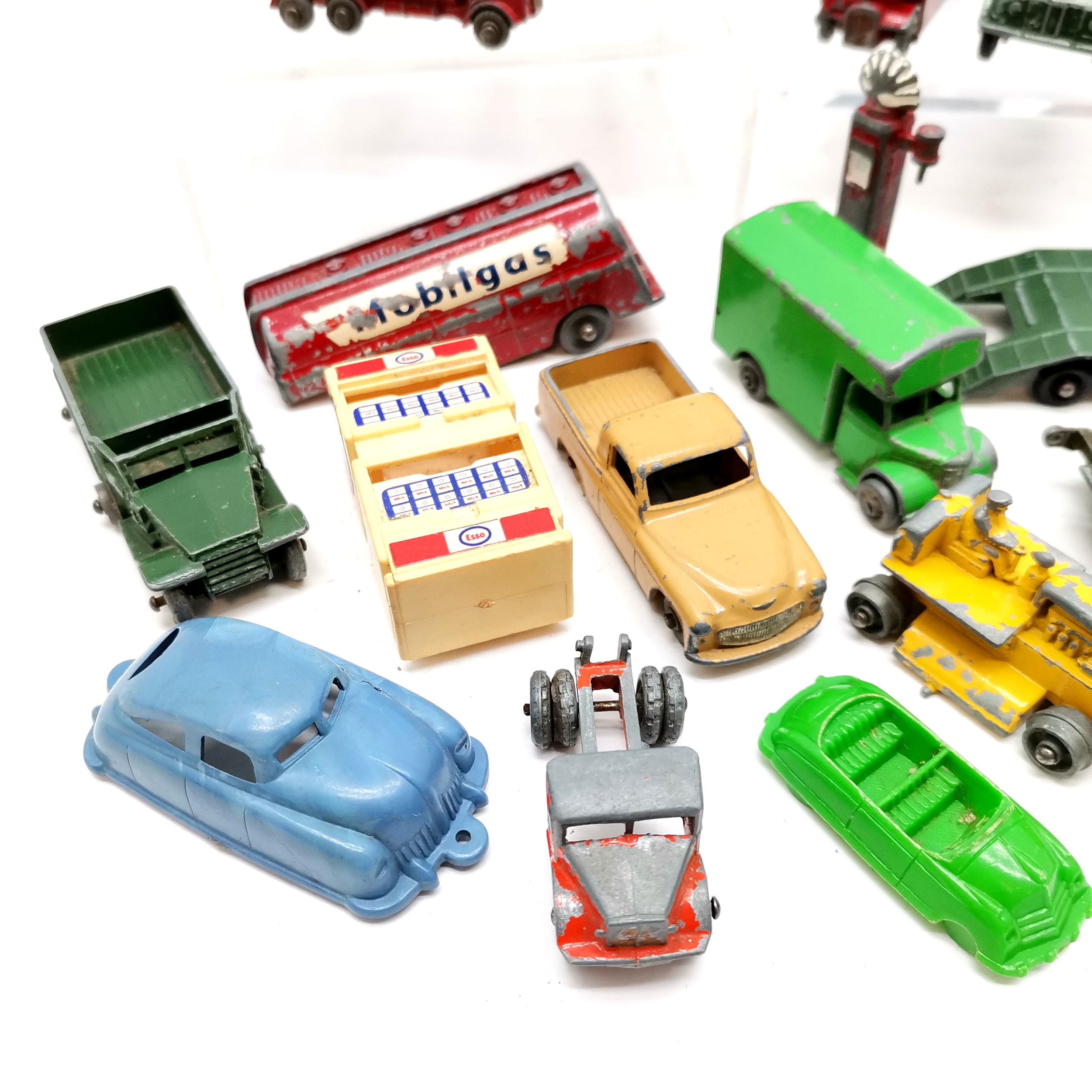 Qty of mostly die cast vintage toy cars mostly Lesney all in playworn condition - Image 3 of 4