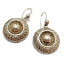 Antique pair of unmarked silver target earrings - 3cm drop & 3.8g