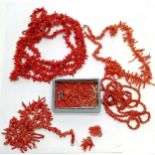 Qty of loosely strung & unstrung coral beads inc twig coral