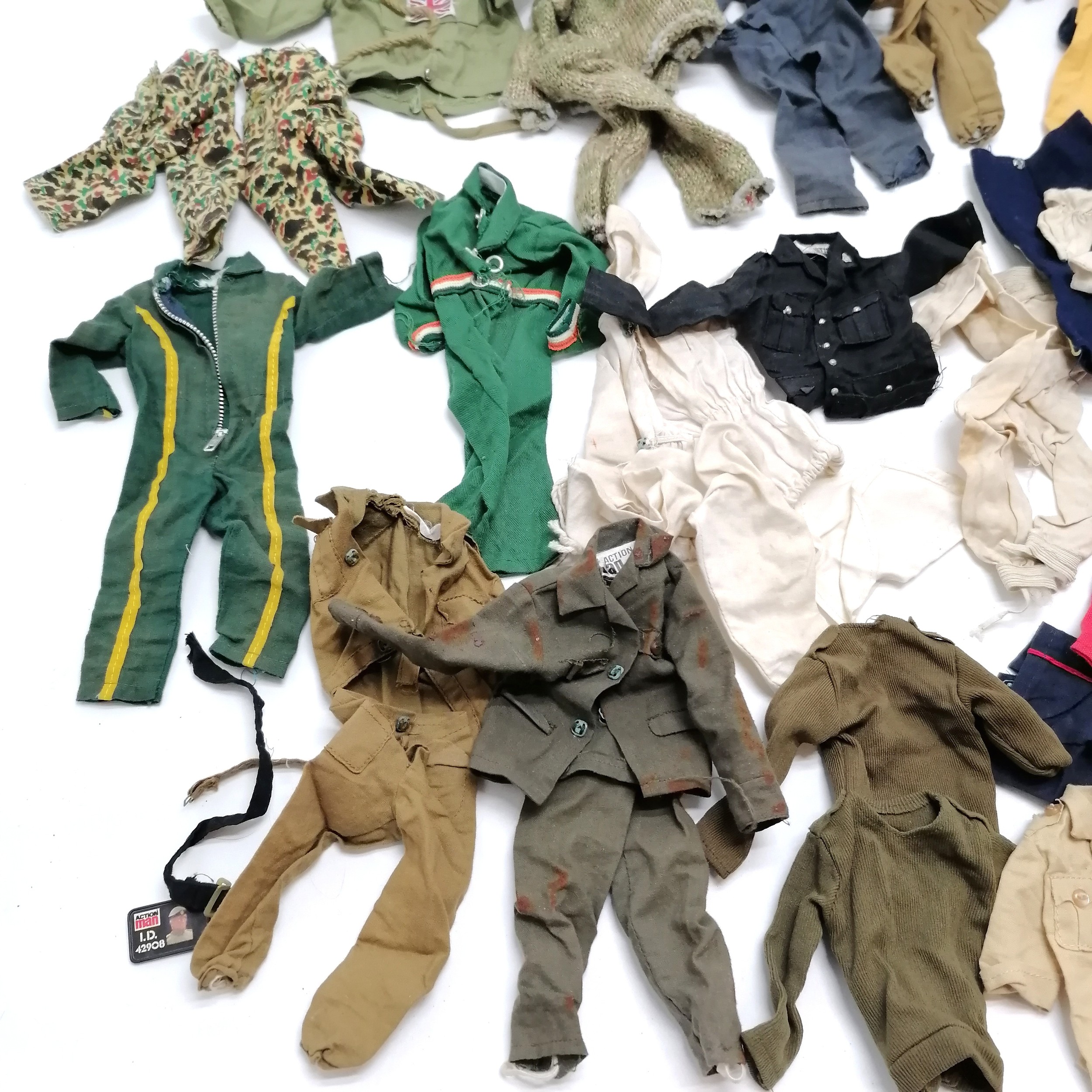 Quantity of vintage Action Man clothes /outfits - Image 7 of 7