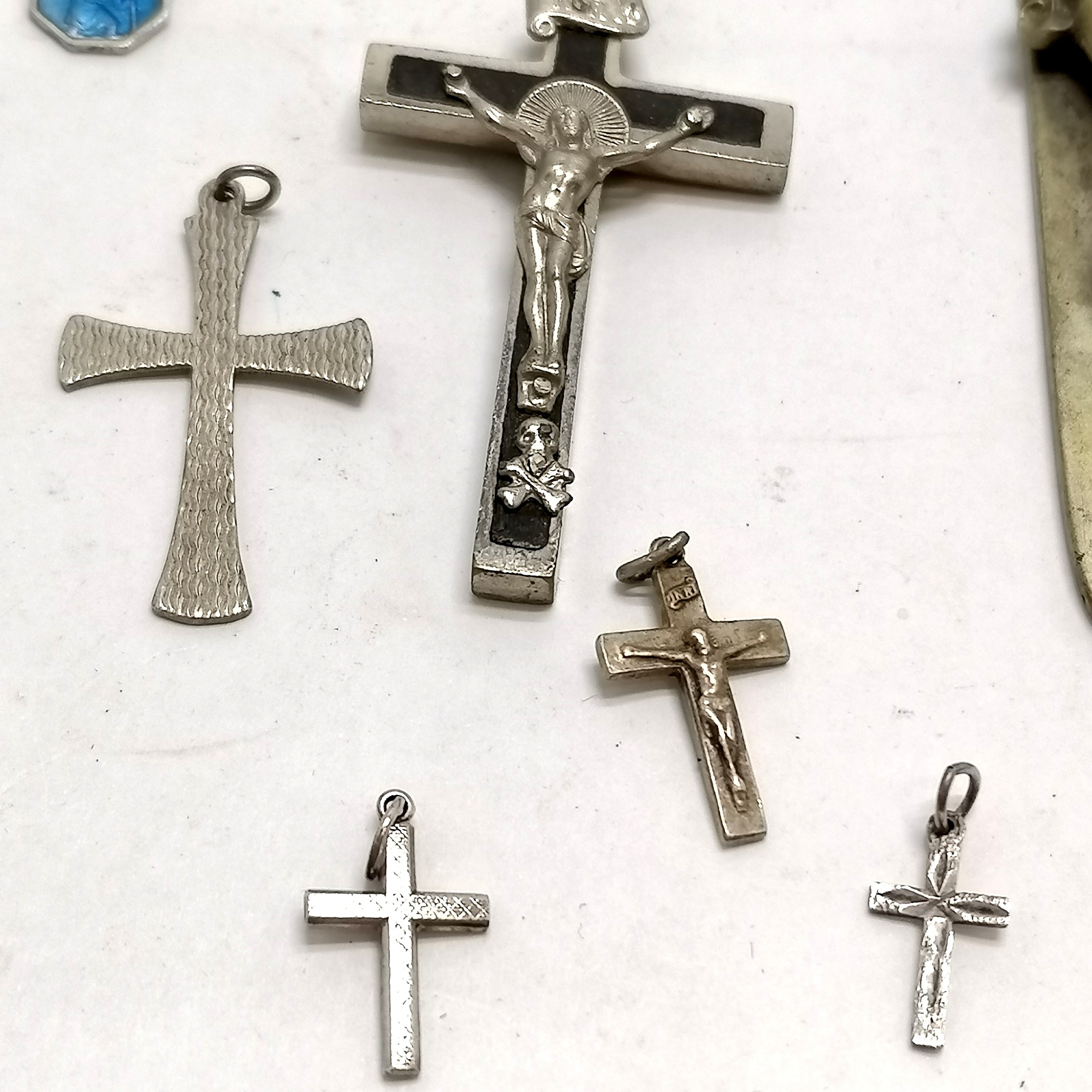 Qty of crosses & medallions inc some silver, antique, 1 with unusual scripture etc - largest 11cm - Image 2 of 3