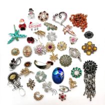 Qty of costume brooches inc Poppy appeal, snowman etc - SOLD ON BEHALF OF THE NEW BREAST CANCER UNIT