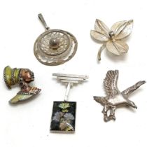 5 x silver brooches inc Alastair Norman Grant eagle (4cm high), Art Deco butterfly wing, enamel /