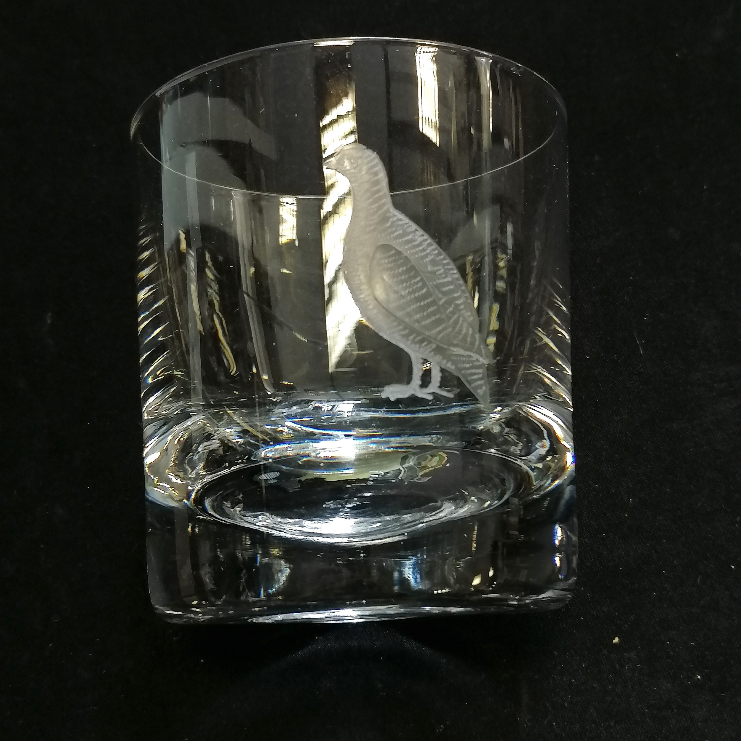 David Williams 1970's qty of 48 x glassware engraved with bird decoration comprising of 2 - Image 11 of 12