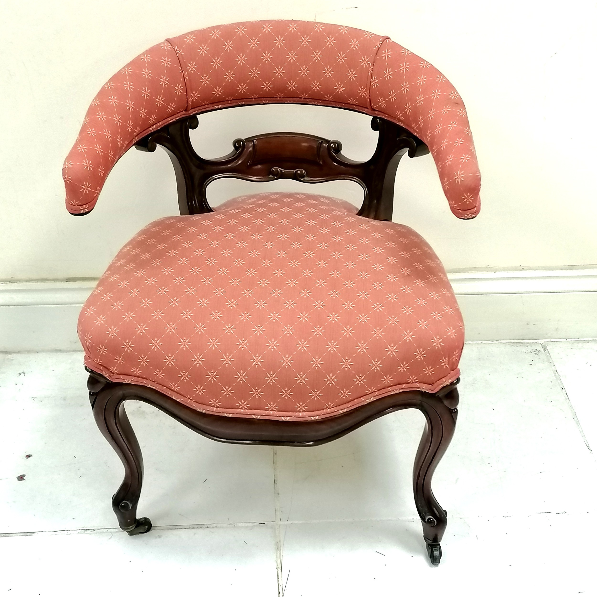 Victorian mahogany framed bow back side chair, with carved detail backrest, upholstered in a pink - Image 3 of 3