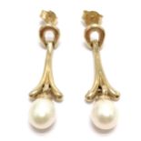 Pair of 9ct hallmarked gold pearl drop eaarrings - 3cm drop & 2.8g total weight