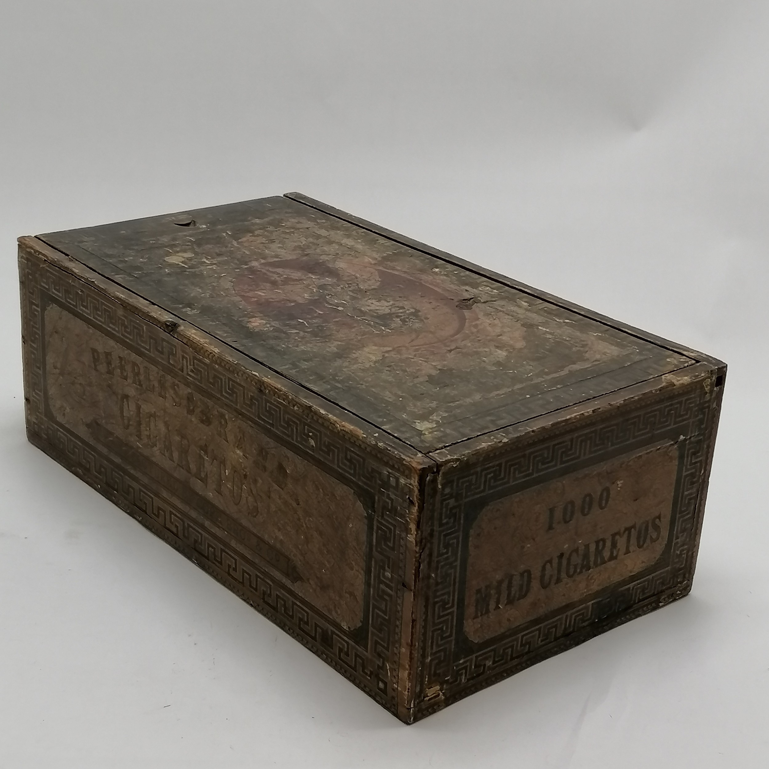 Antique Cope Bros 1000 cigarettes wooden advertising box with sliding lid & greek key detail - - Image 3 of 6