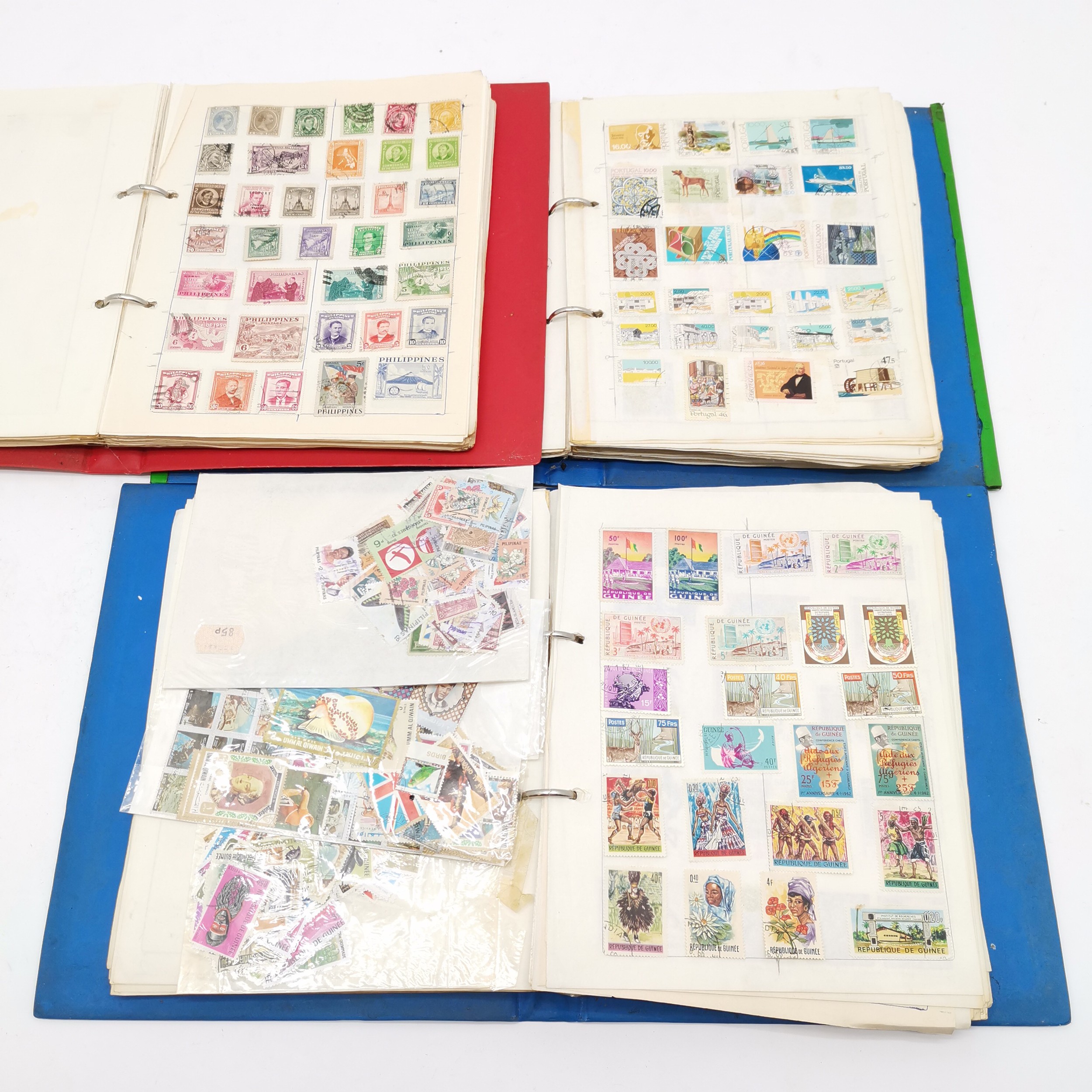 11 volumes of a world stamp collection - in mixed condition but many 1000's and well worth further - Image 4 of 16