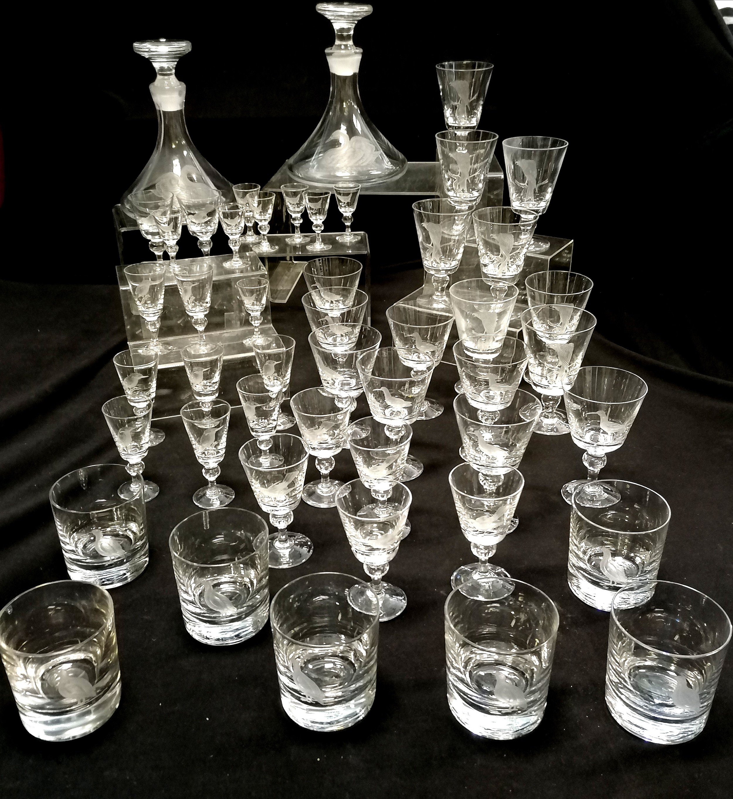 David Williams 1970's qty of 48 x glassware engraved with bird decoration comprising of 2