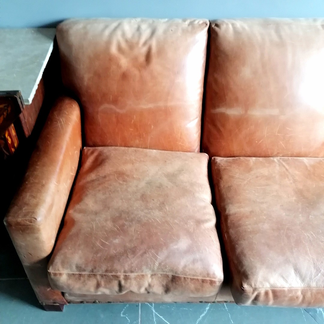 Ralph Lauren tan leather 4 seater sofa 250cm long x 100cm deep x 85cm high ~ In used condition - Image 2 of 8