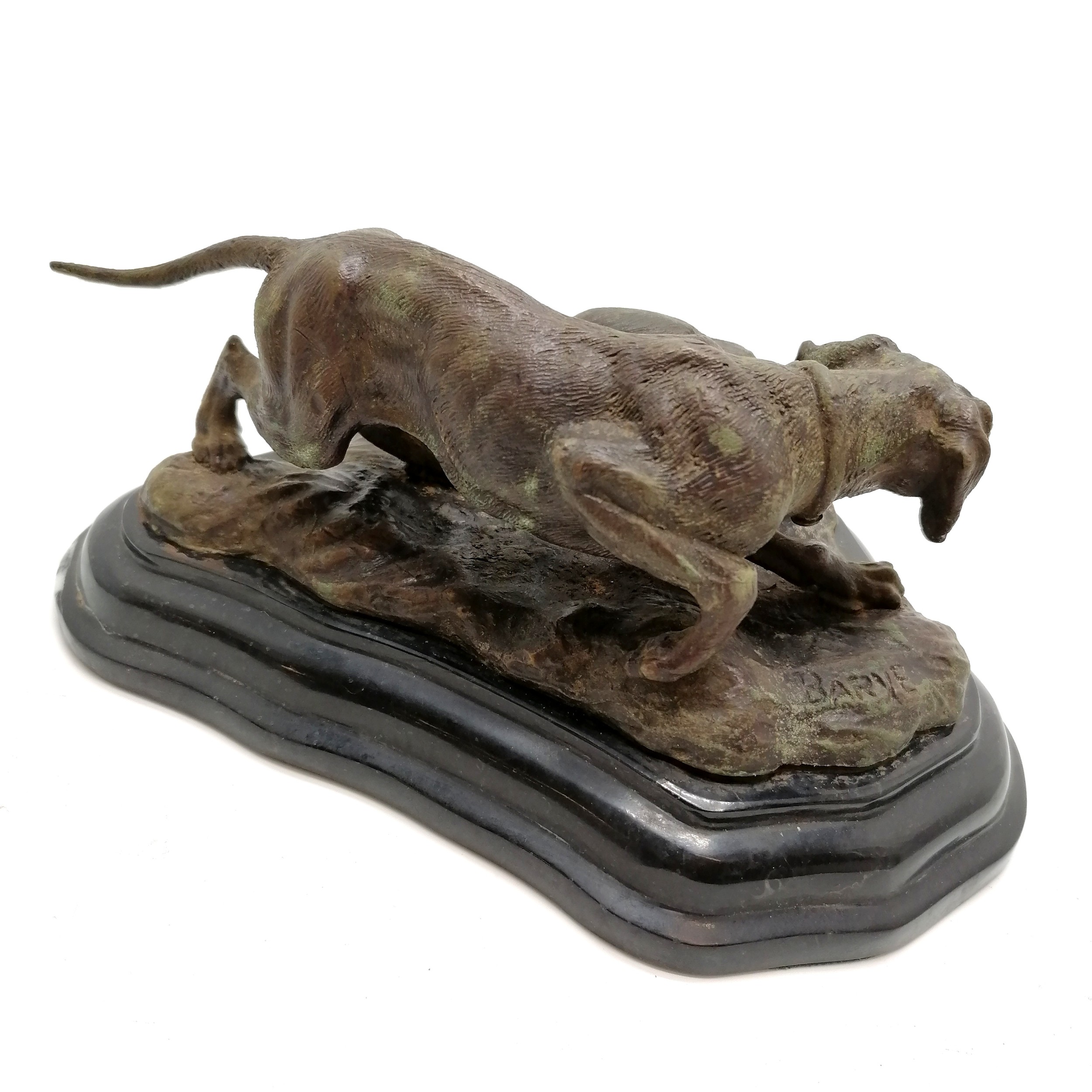 Cast metal study of 2 hunting dogs signed Barye on a black marble base - 21cm long x 10cm high - Image 2 of 3