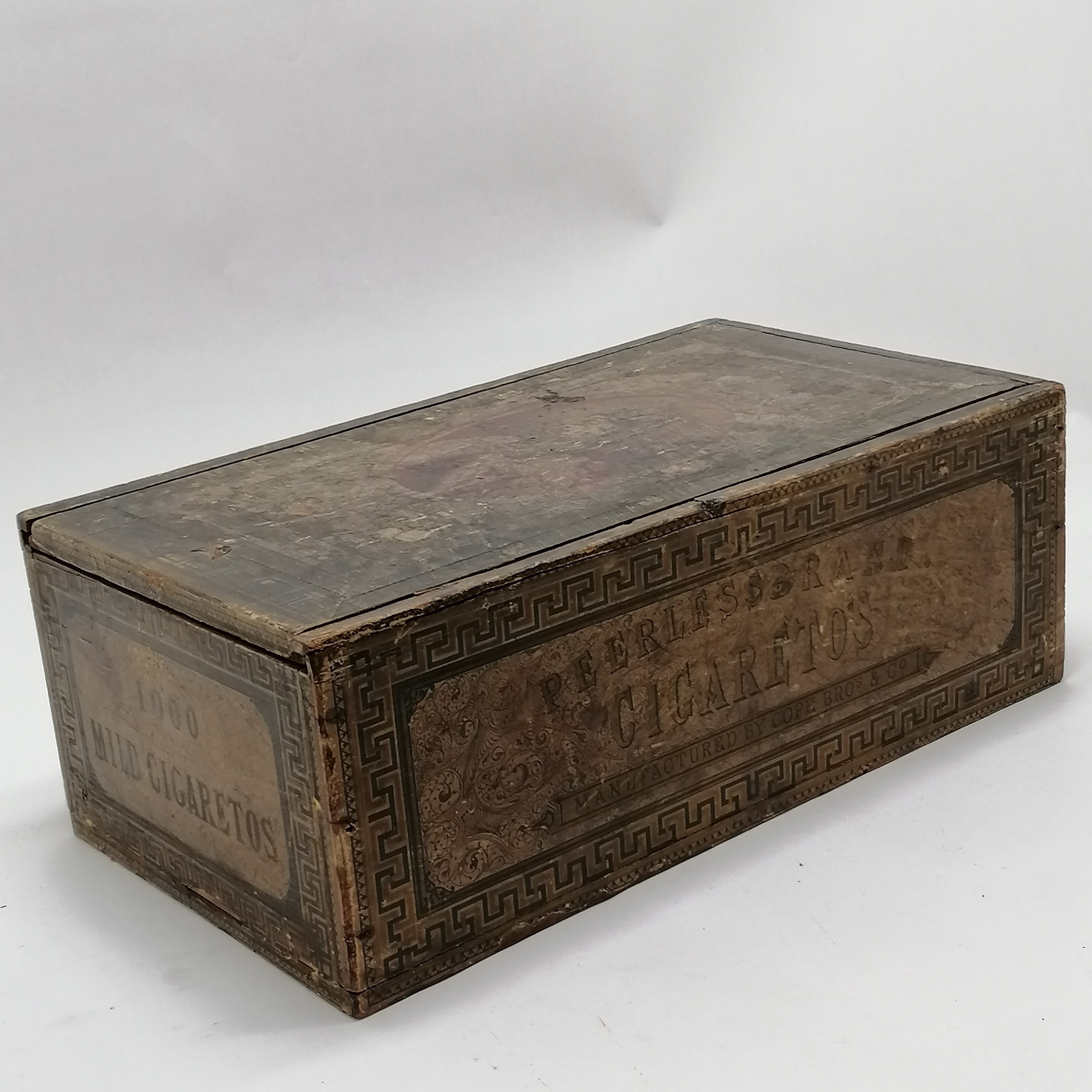Antique Cope Bros 1000 cigarettes wooden advertising box with sliding lid & greek key detail - - Image 6 of 6