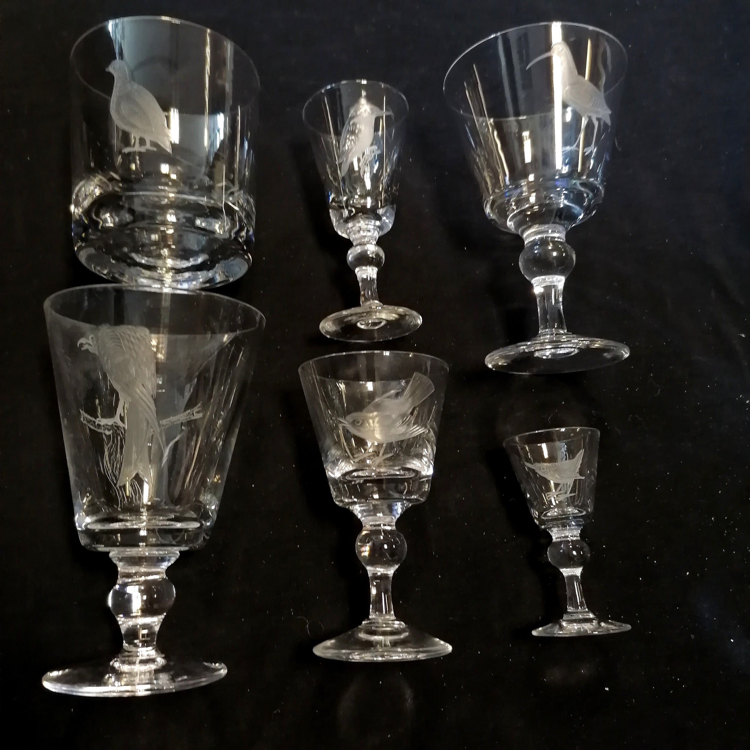 David Williams 1970's qty of 48 x glassware engraved with bird decoration comprising of 2 - Image 12 of 12