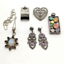Qty of silver jewellery - 3 pendants (1 on chain), amethyst set heart brooch + earrings (5cm drop) -