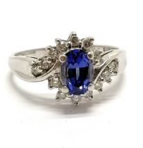 18ct hallmarked white gold sapphire & diamond (0.23cts total weight indicated) cluster ring - size