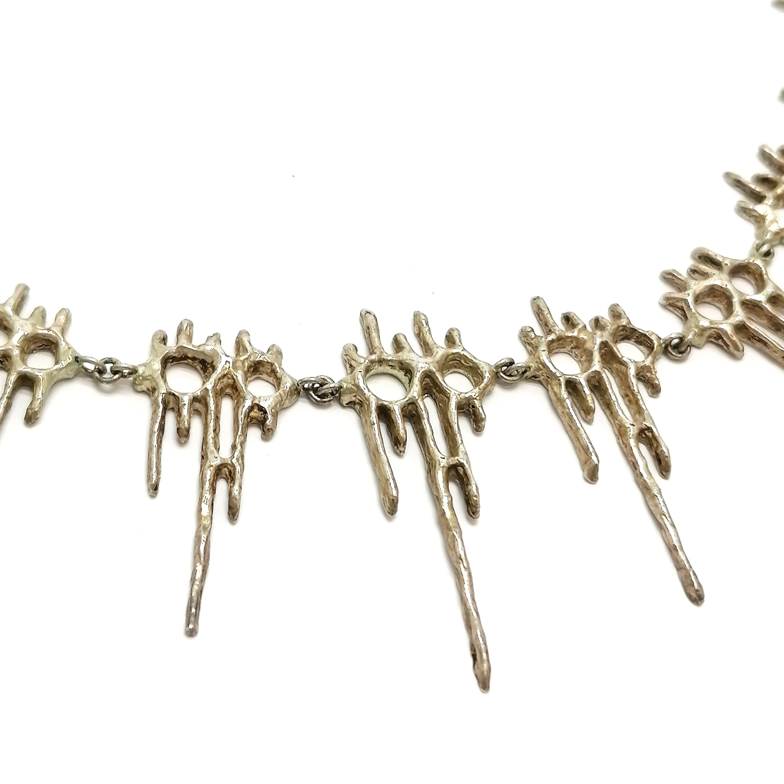 Unmarked silver Brutalist style (1970's) necklace with graduated drops - 42cm & 40g - Image 2 of 2