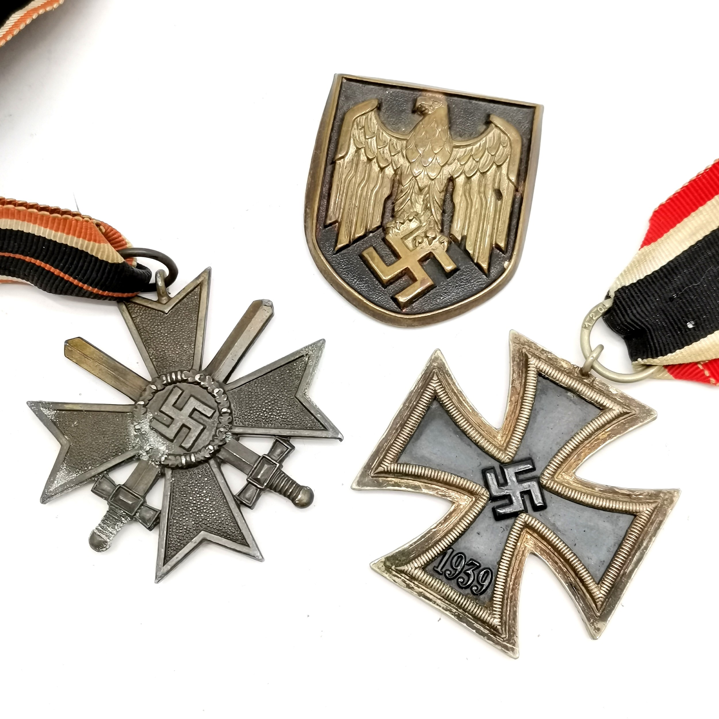 WW2 genuine second class iron cross medal on original ribbon, German war medal, tropical pith helmet - Image 2 of 4