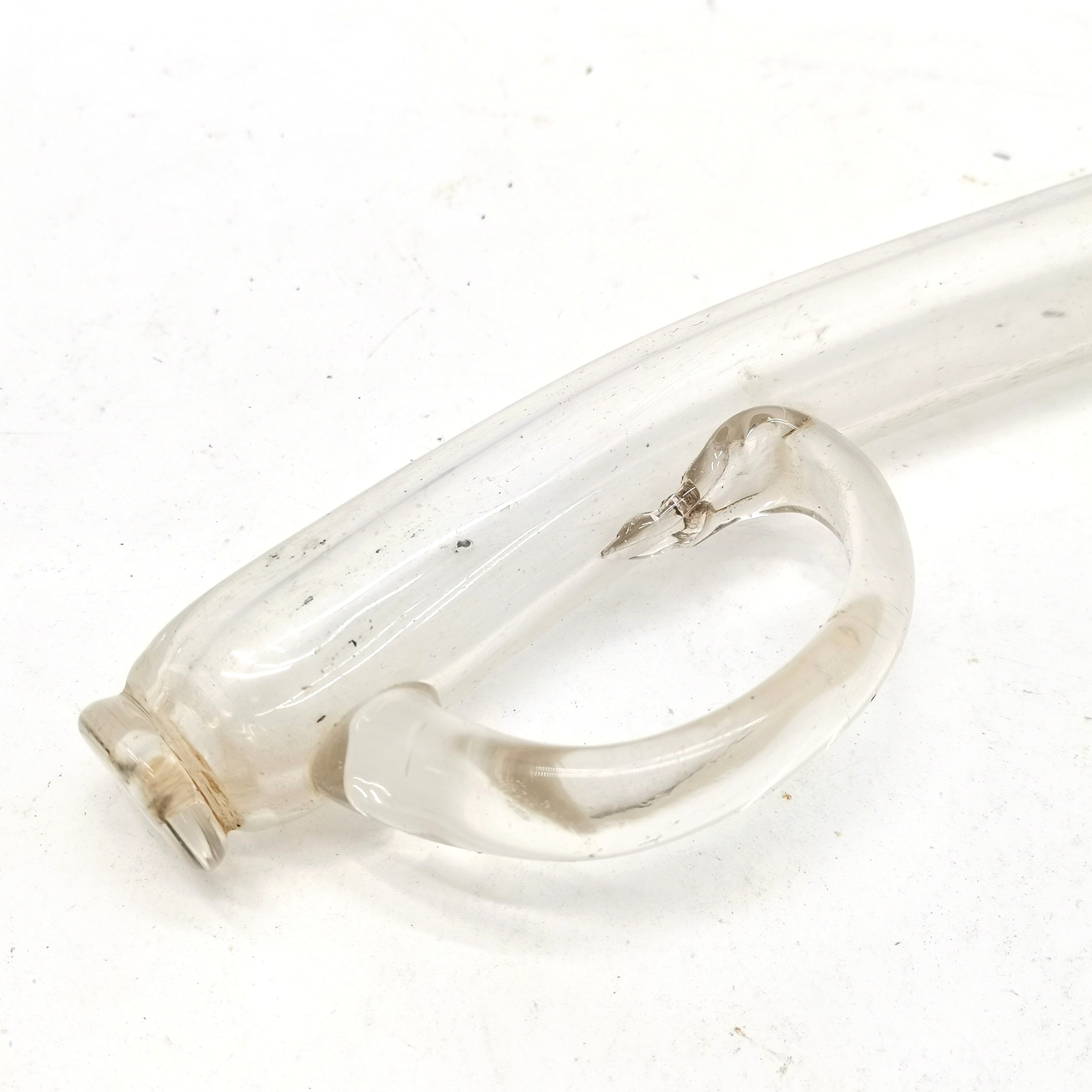 Antique glass wine tasting serving syringe, 39 cm length. - Image 2 of 3