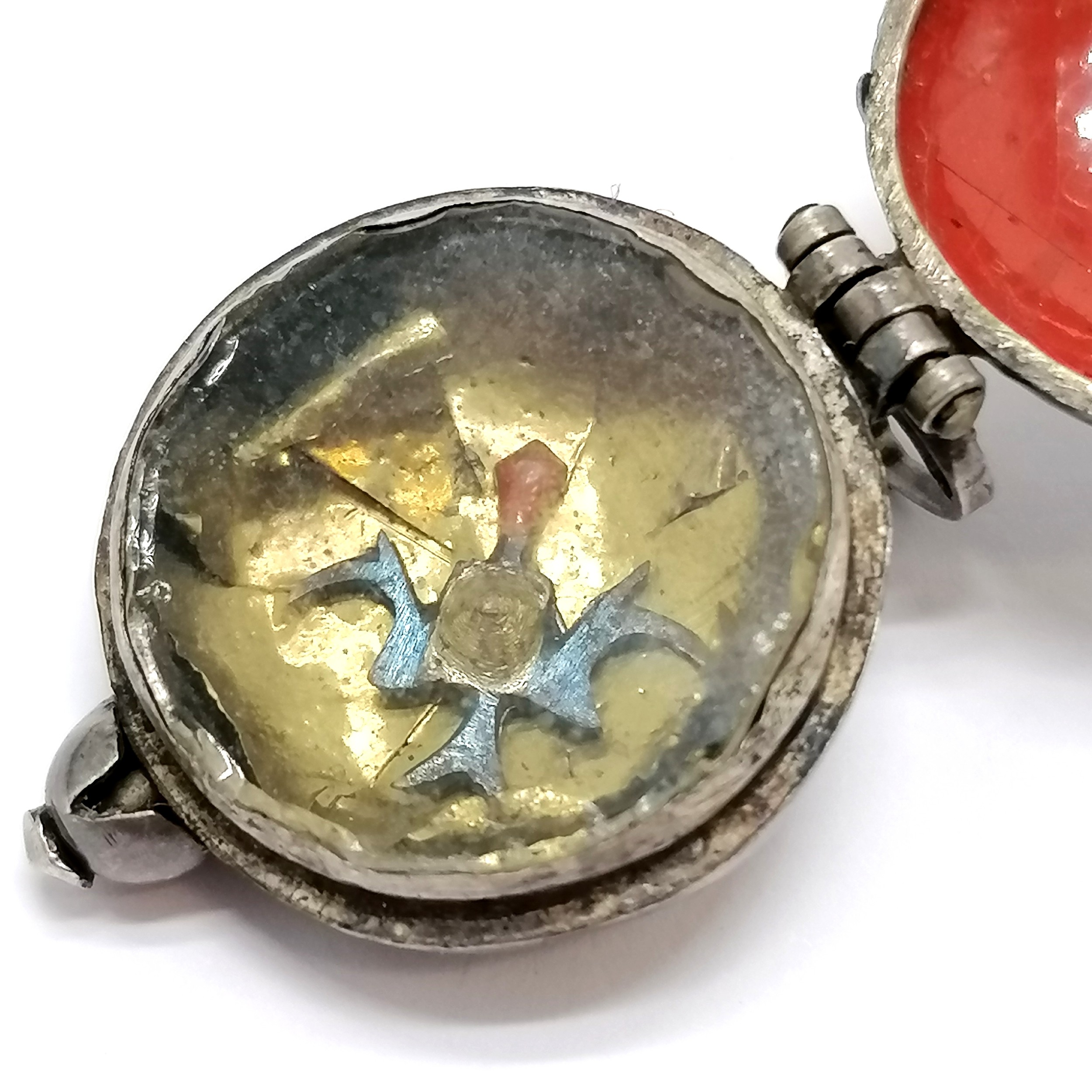 Antique / early unmarked Indian silver niello Qibla pendant with minaret shaped bale & script to the - Image 2 of 5