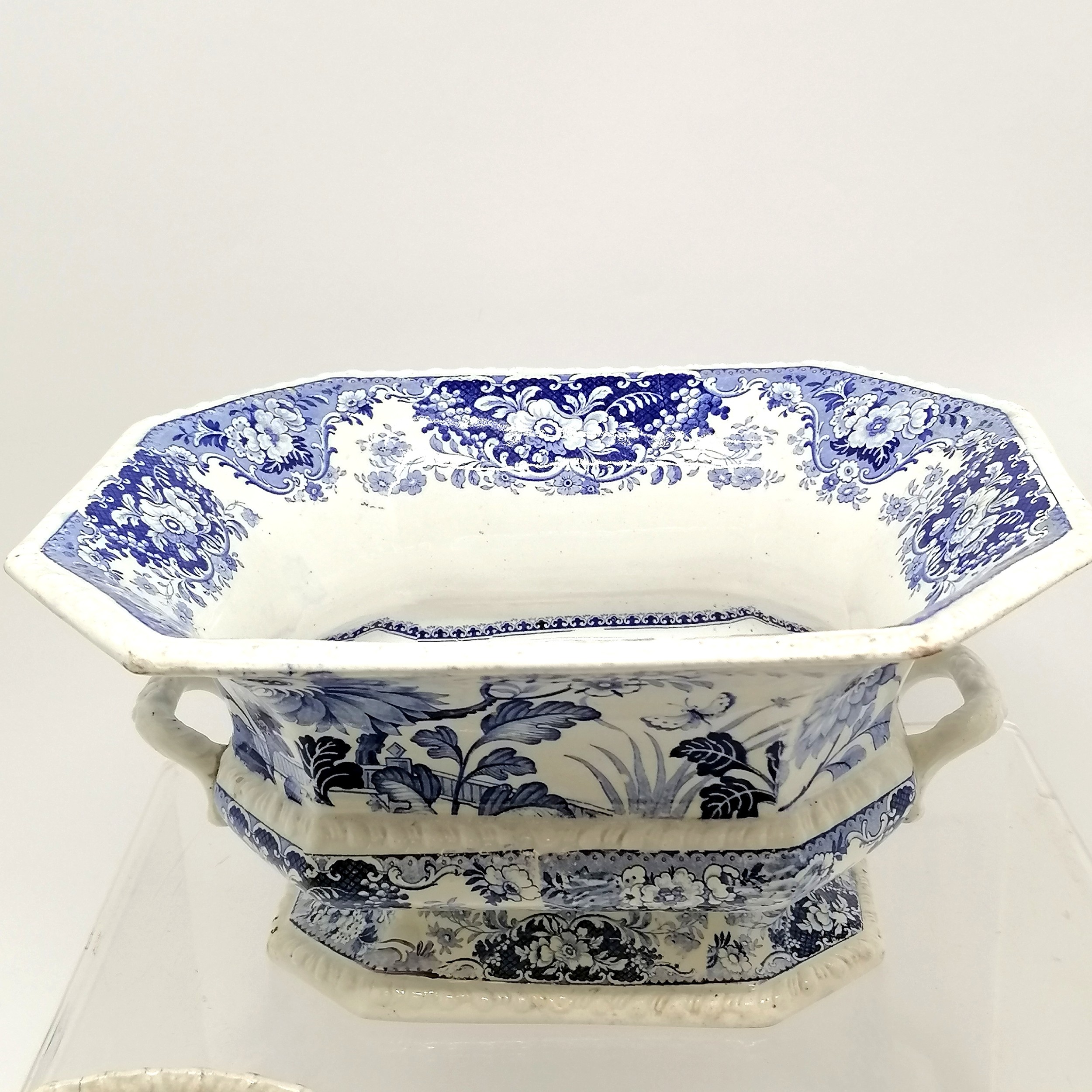 Quantity of blue and white china to include Royal Persian stone china bowl 27 cm wide x 23 cm deep x - Image 3 of 3