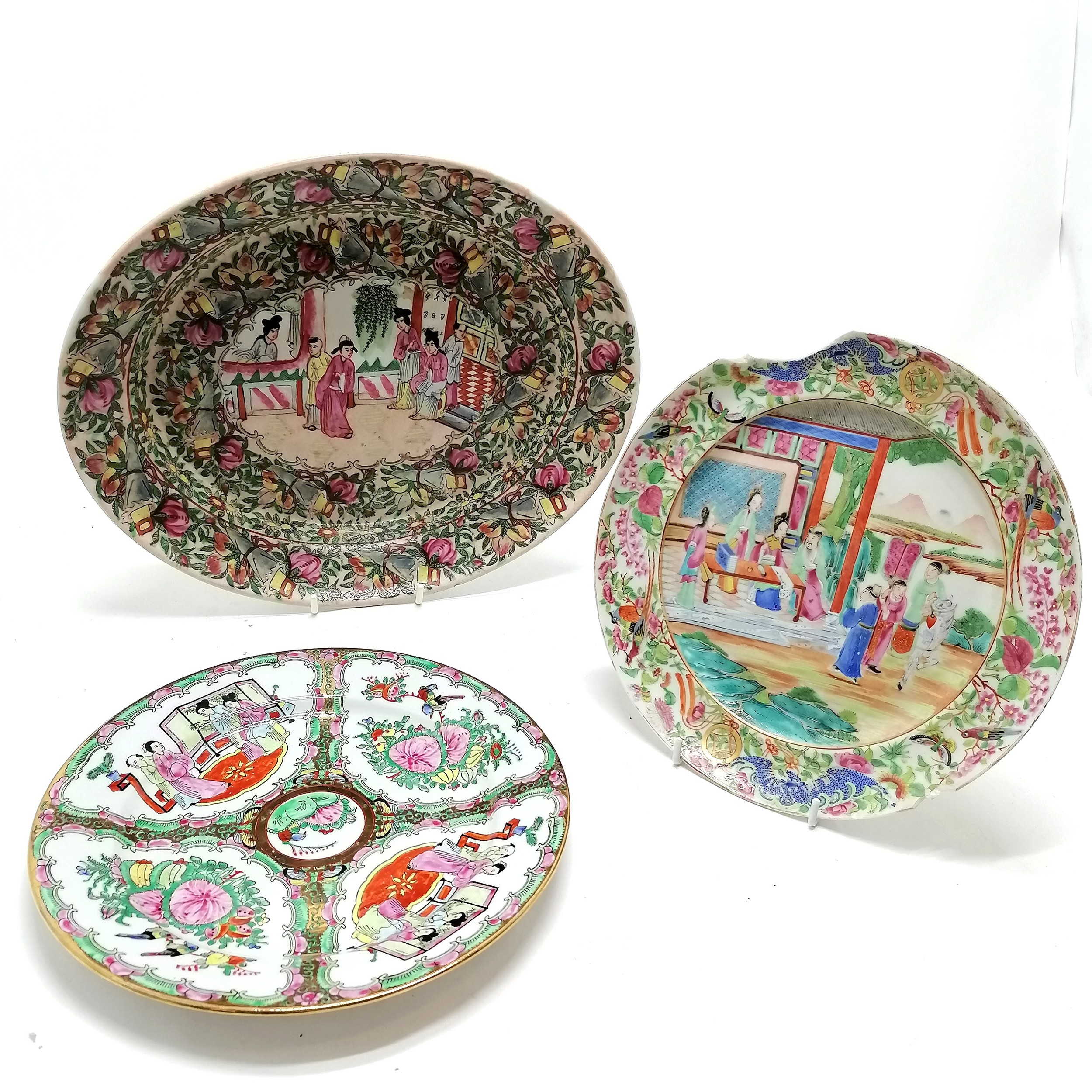 Antique Chinese/ Cantonese hand painted plate 25.5cm diameter has obvious loses T/W an oval hand