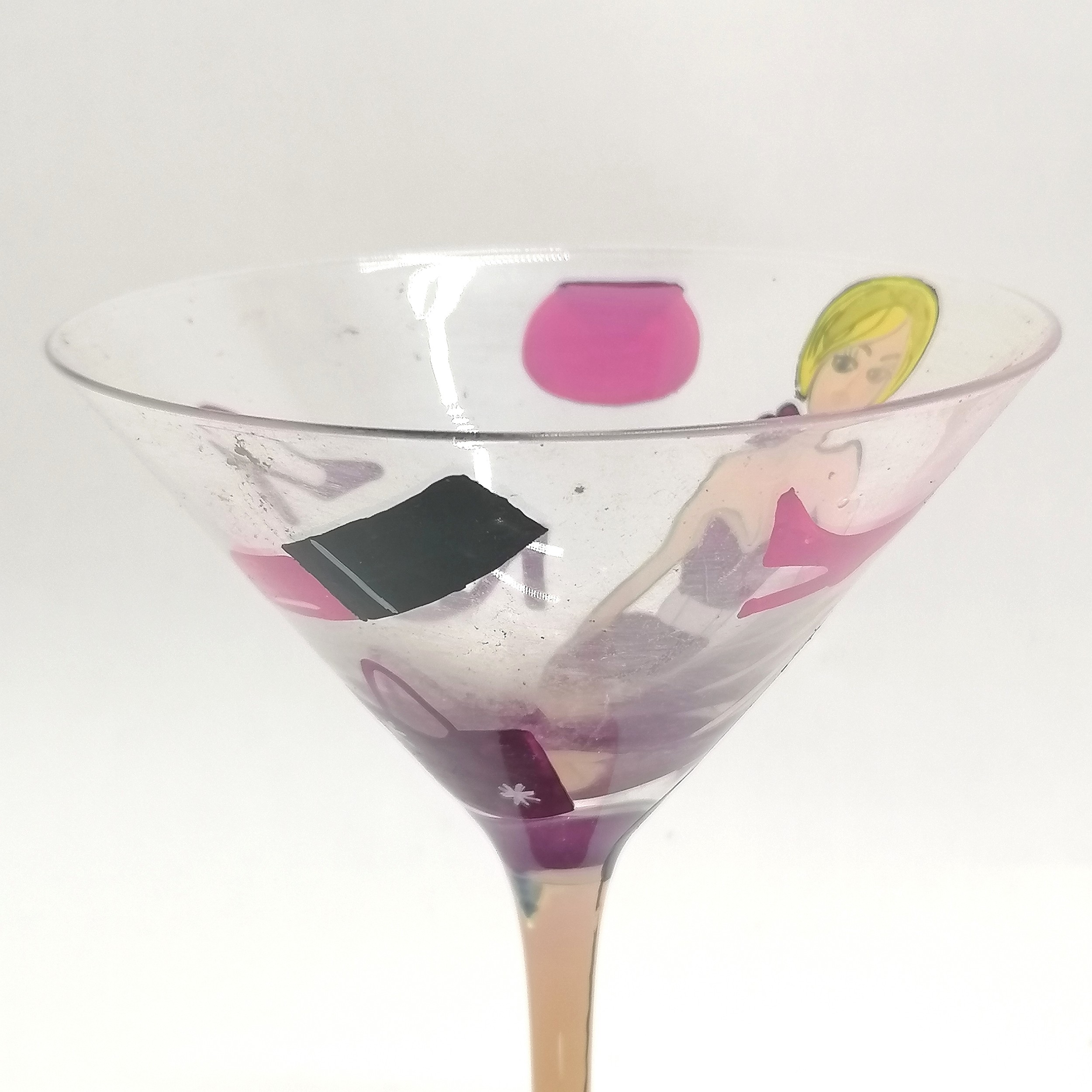 Pair of novelty cocktail glasses with hand decorated 1960's fashion - 19cm high x 12cm diameter - Image 2 of 5
