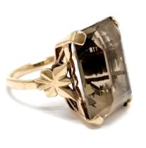 9ct marked gold smoky quartz ring - size M & 7g total weight
