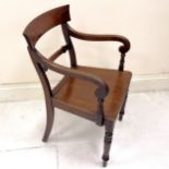 William IV mahogany carver chair with solid wood seat, on turned legs, in good condition, 51 cm wide