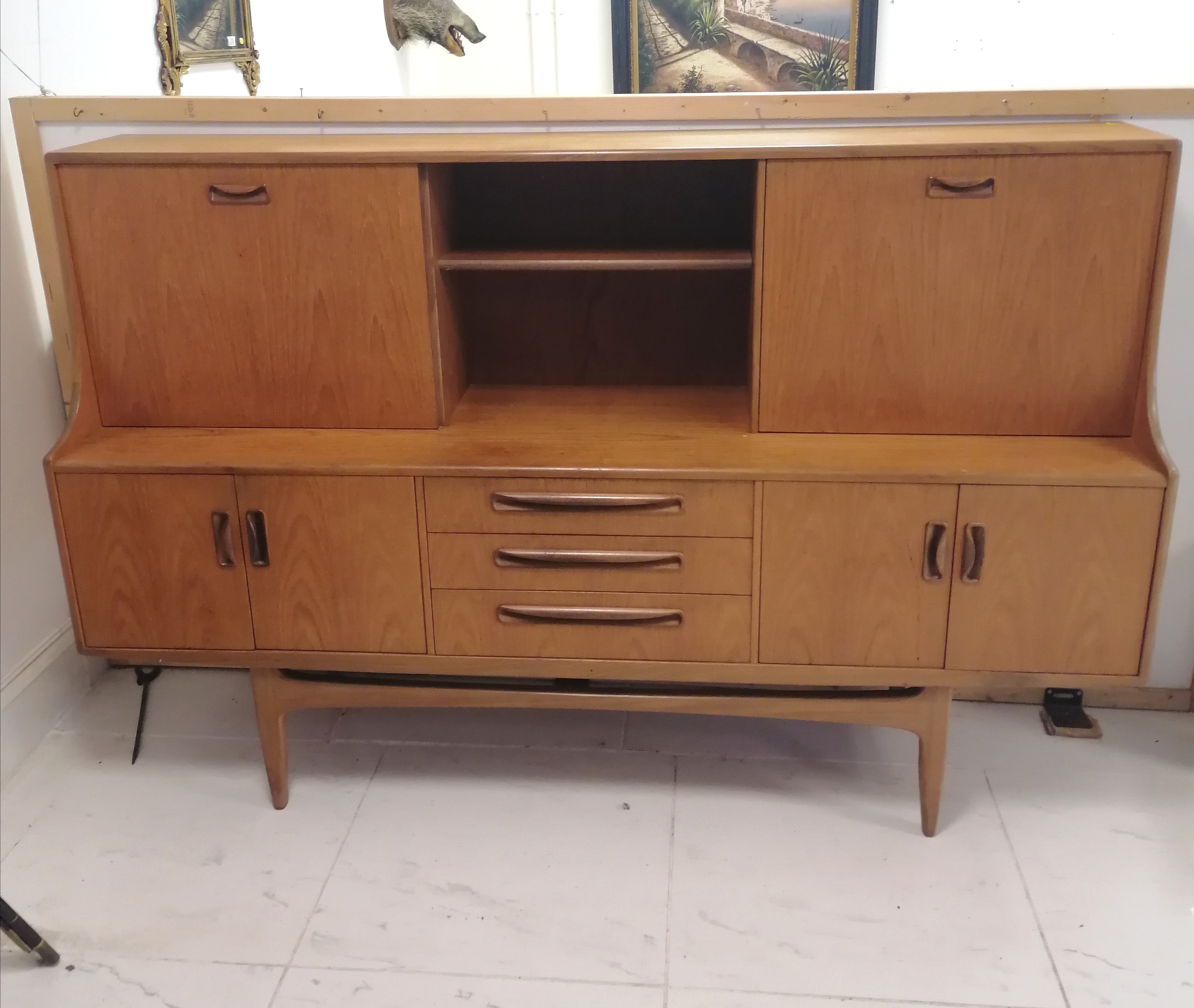 G-Plan Mid Century sideboard with drinks cabinet to 1 side, sliding door, base fitted with