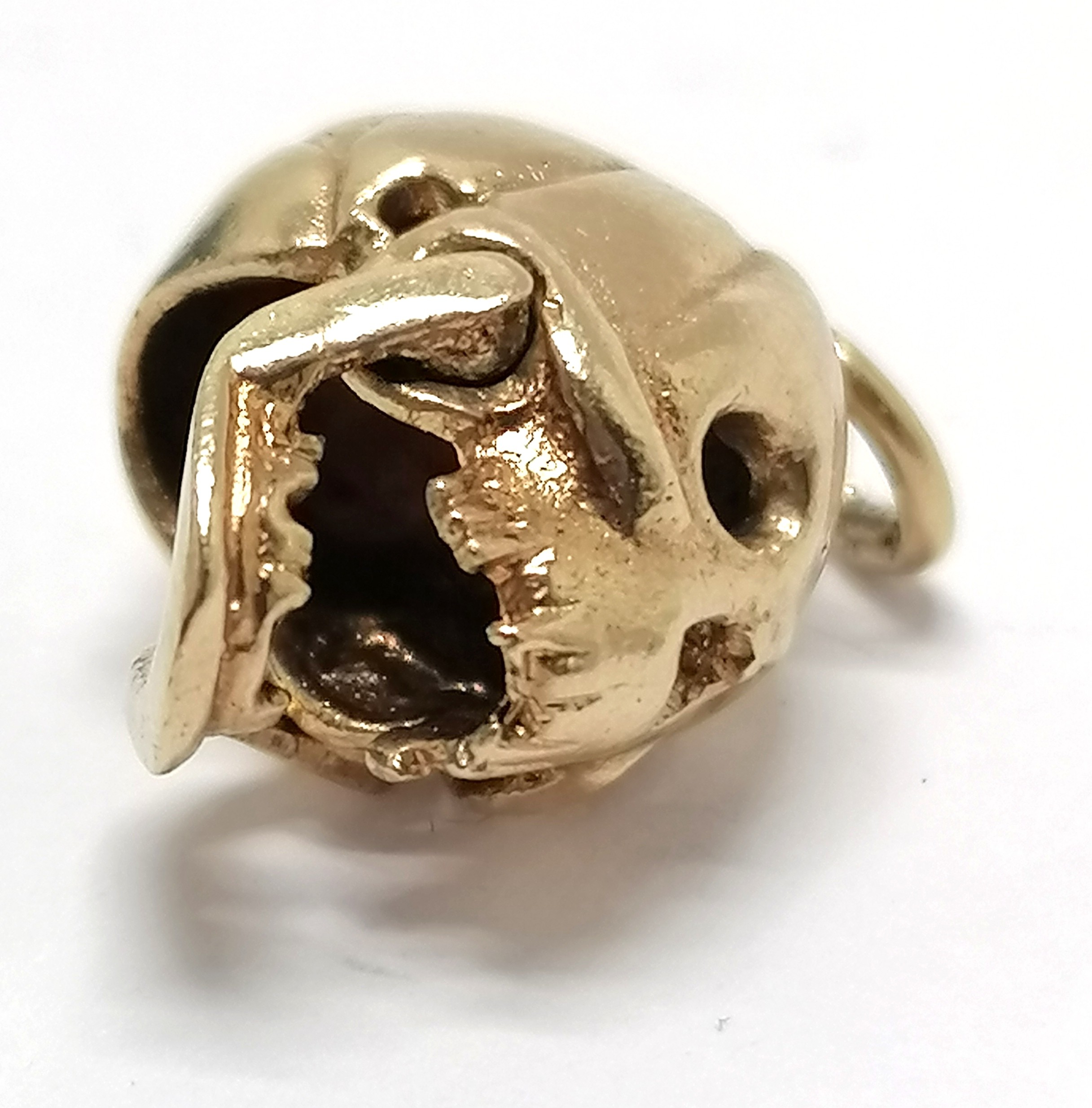 9ct hallmarked gold skull charm / pendant with articulated jaw 1cm high 2.6g - Image 3 of 3