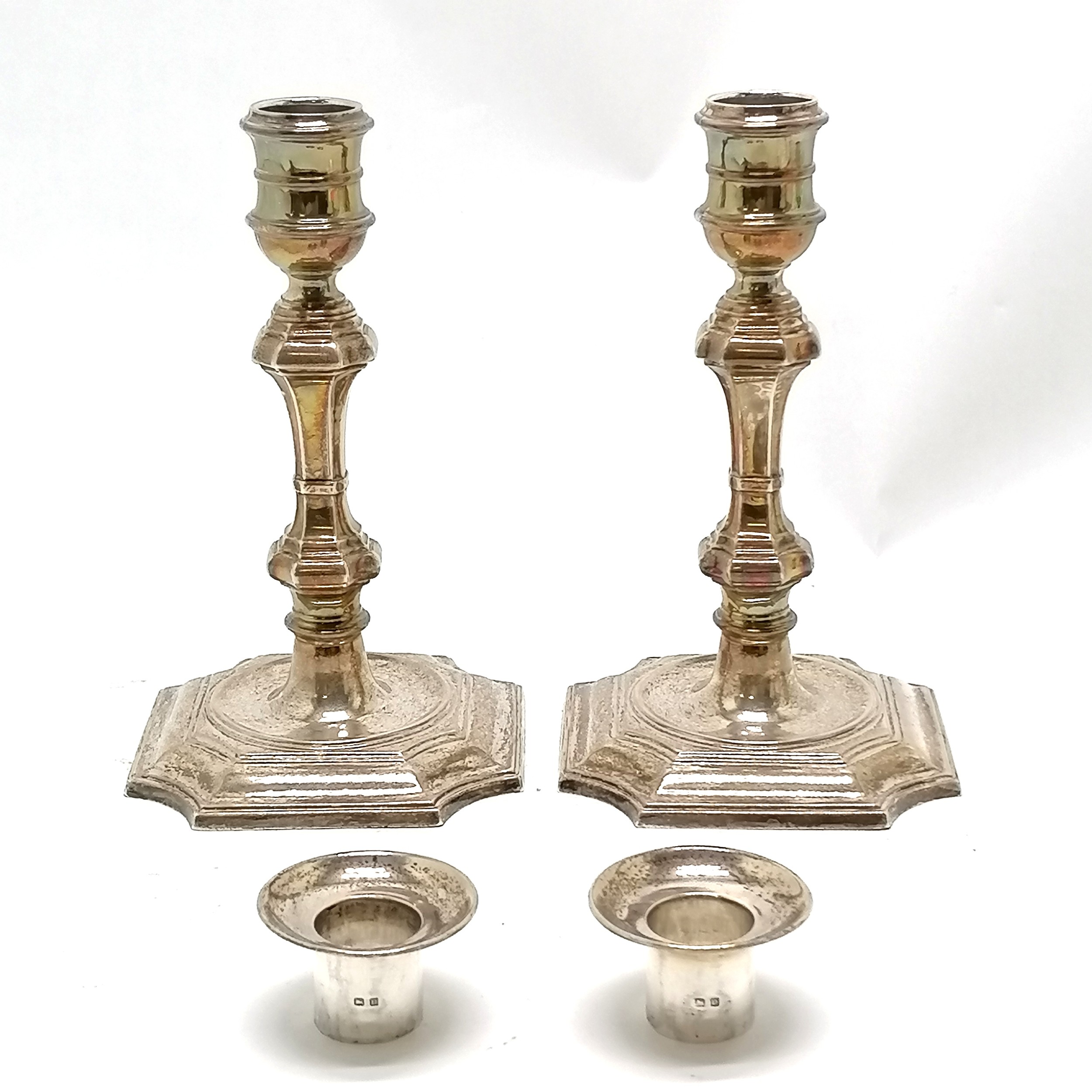 1928 silver pair of candlesticks with detachable sconces by Elkington & Co Ltd - 19.5cm high & total - Image 2 of 3
