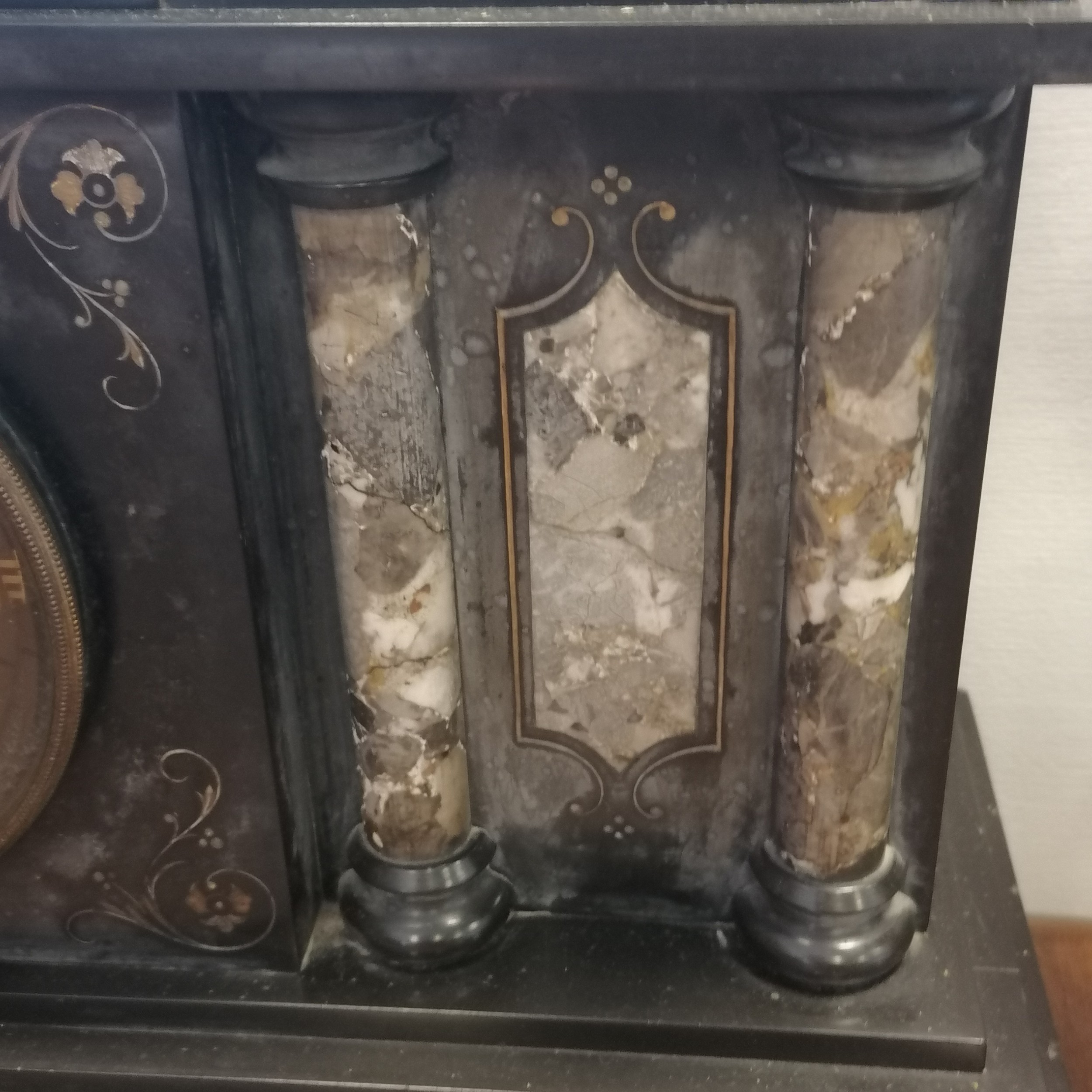 Antique slate and marble mantle clock with gong strike 1h and 1/2h 32cm high x 47cm wide x 15cm - Image 5 of 8