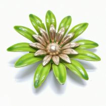 Sarah Coventry large flower brooch - 7.5cm across and has slight losses