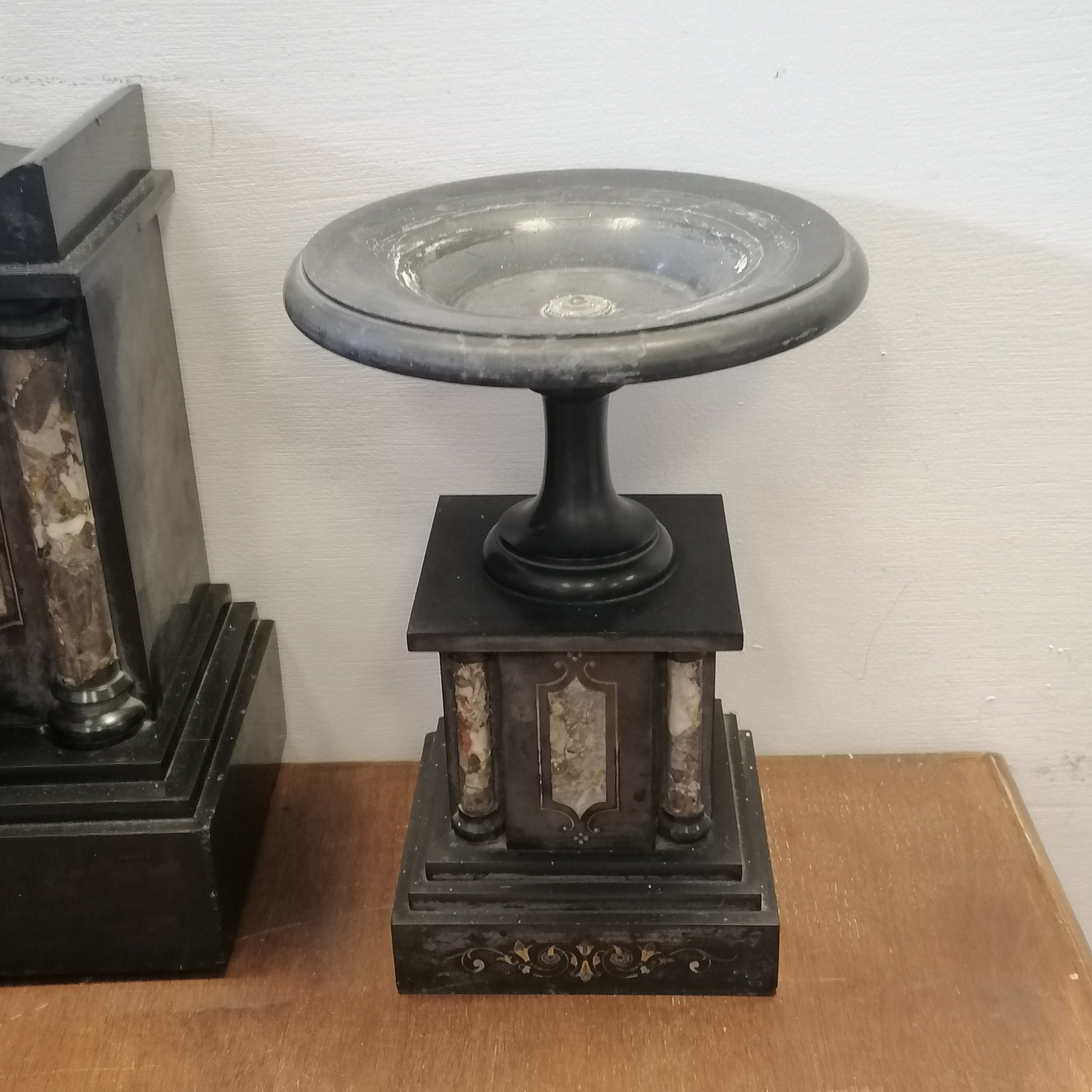 Antique slate and marble mantle clock with gong strike 1h and 1/2h 32cm high x 47cm wide x 15cm - Image 6 of 8