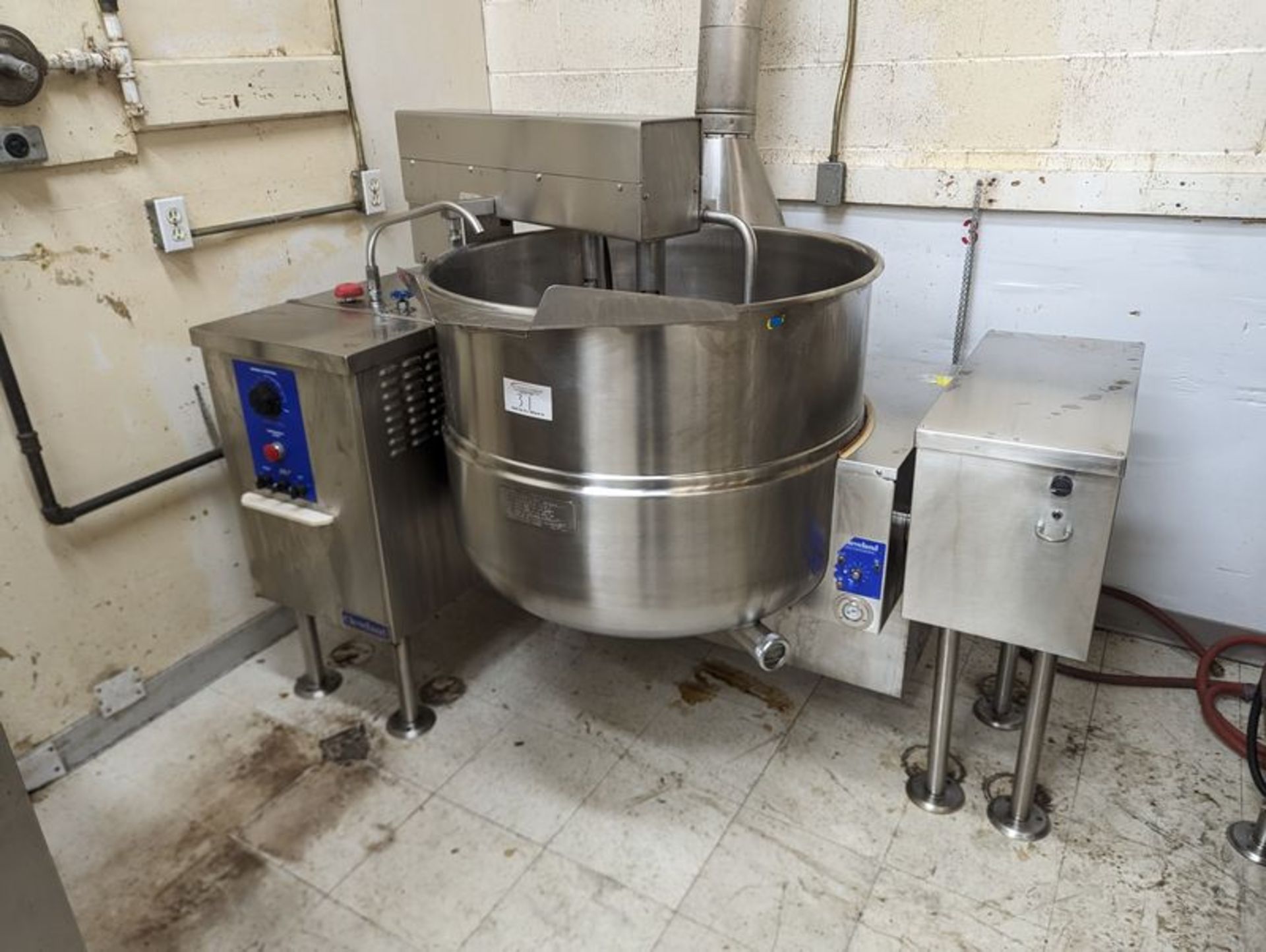 Cleveland Model MKGL-80T Gas Kettle with Mixer. Replacement Cost over $100,000.00