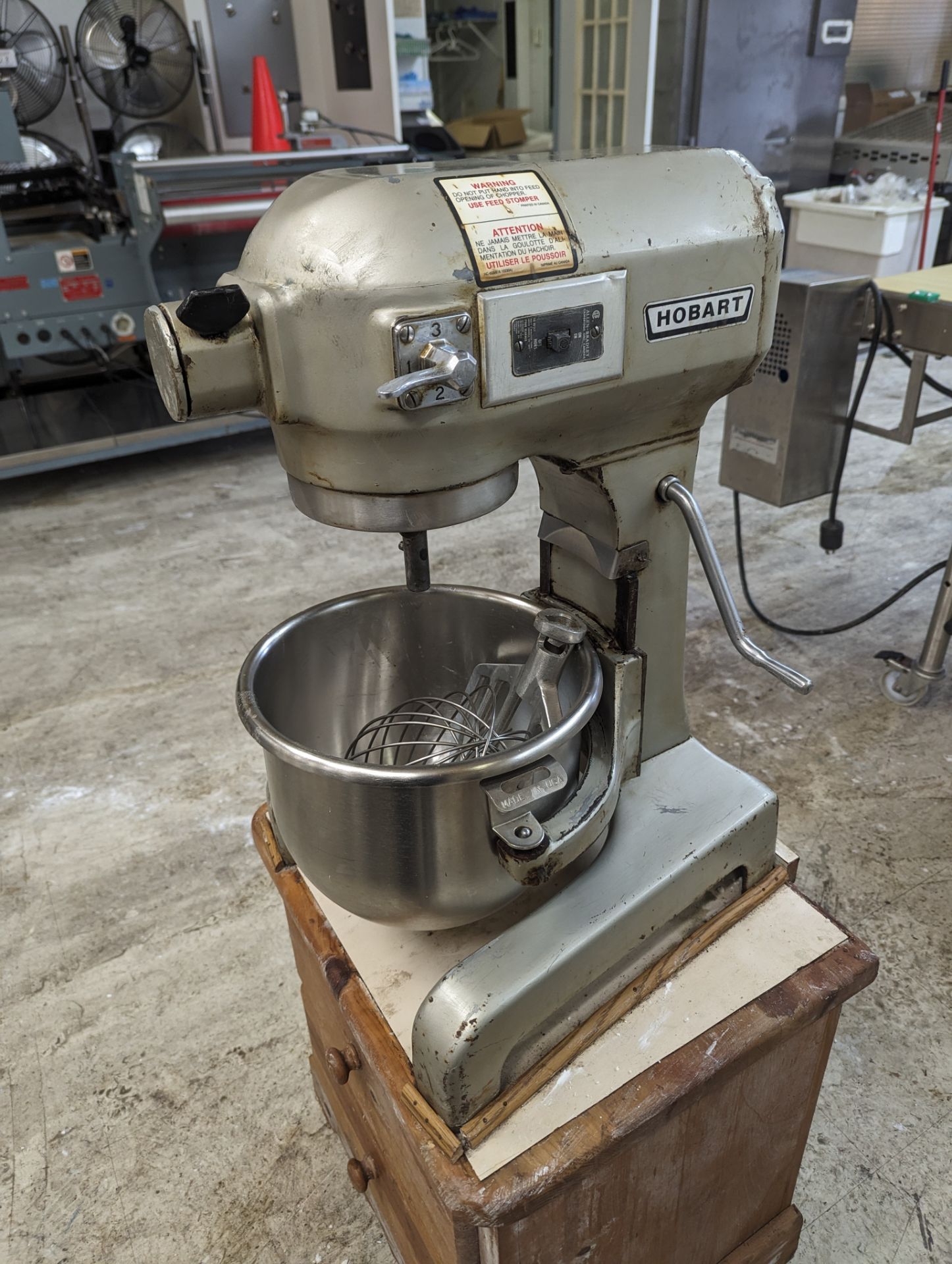 Hobart 12 Quart Mixer with Bowl and 2 Attachments