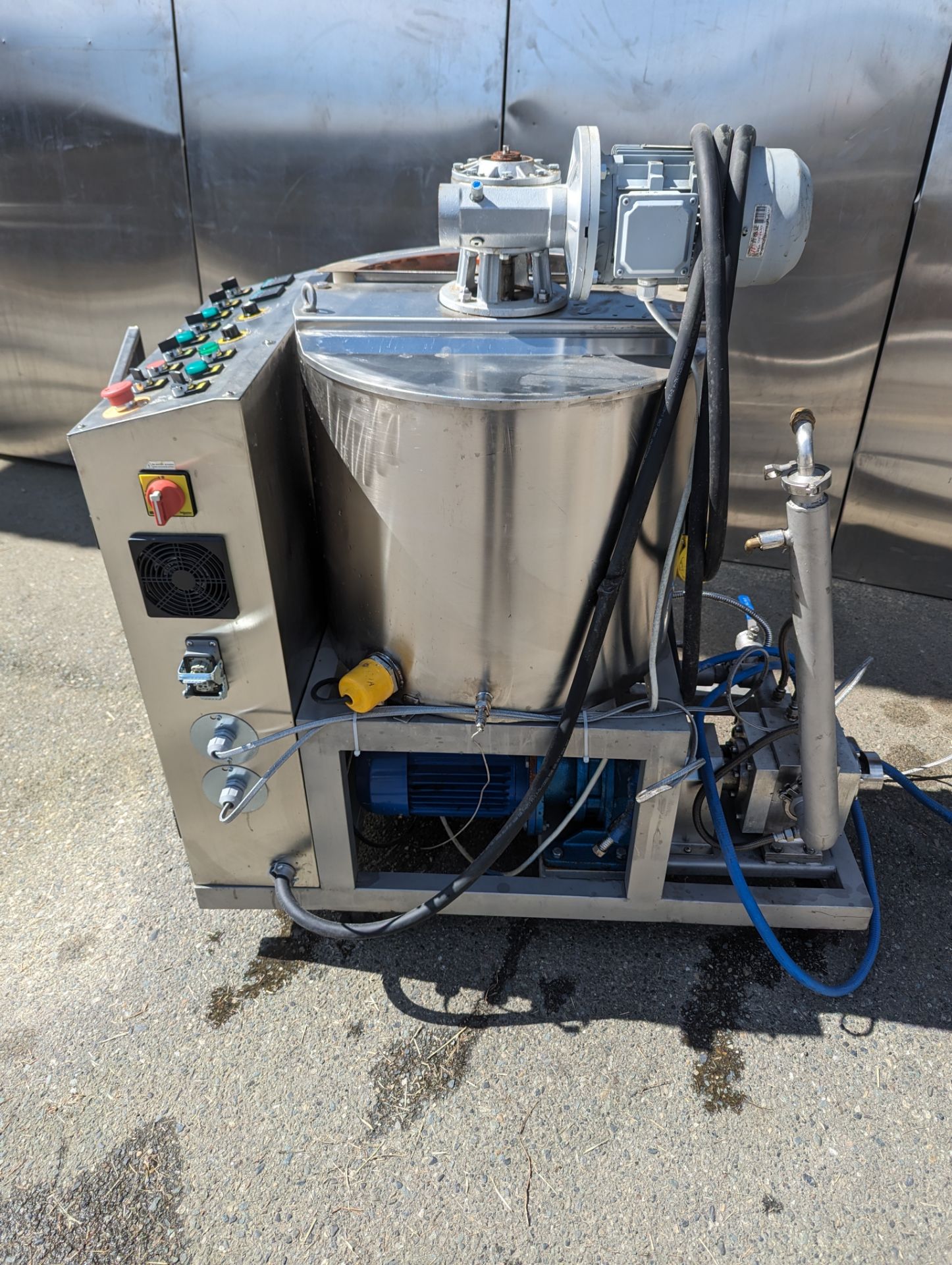 Chocolate Mixing Tank with Fluid Pump - Image 2 of 2