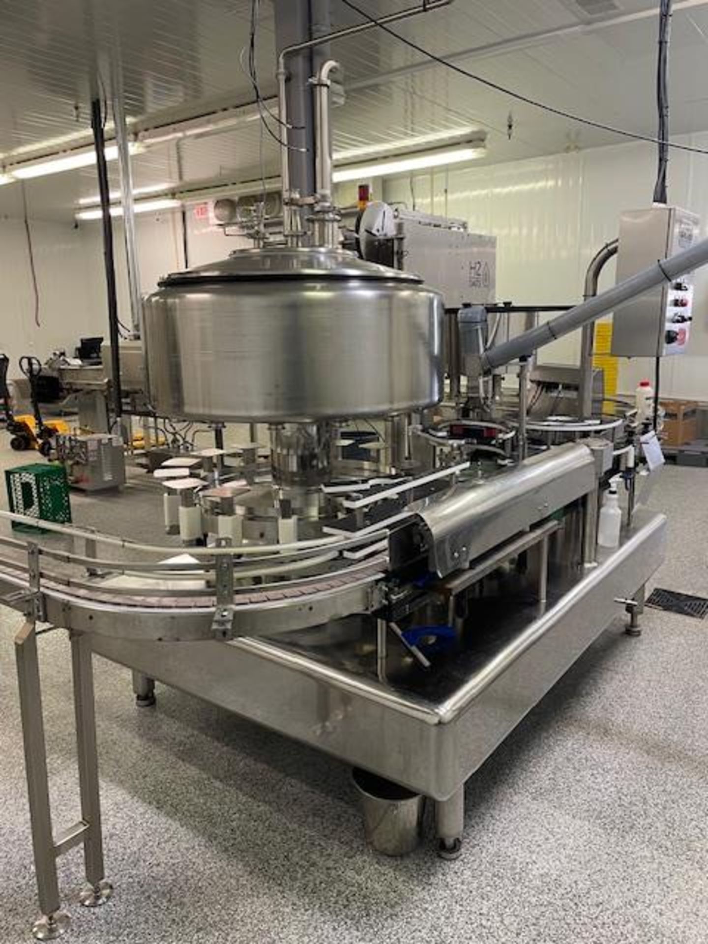 Filler Specialties, GWFS 155R Monoblock Rotary Filler - SN 17701GWFS155R - Image 2 of 4