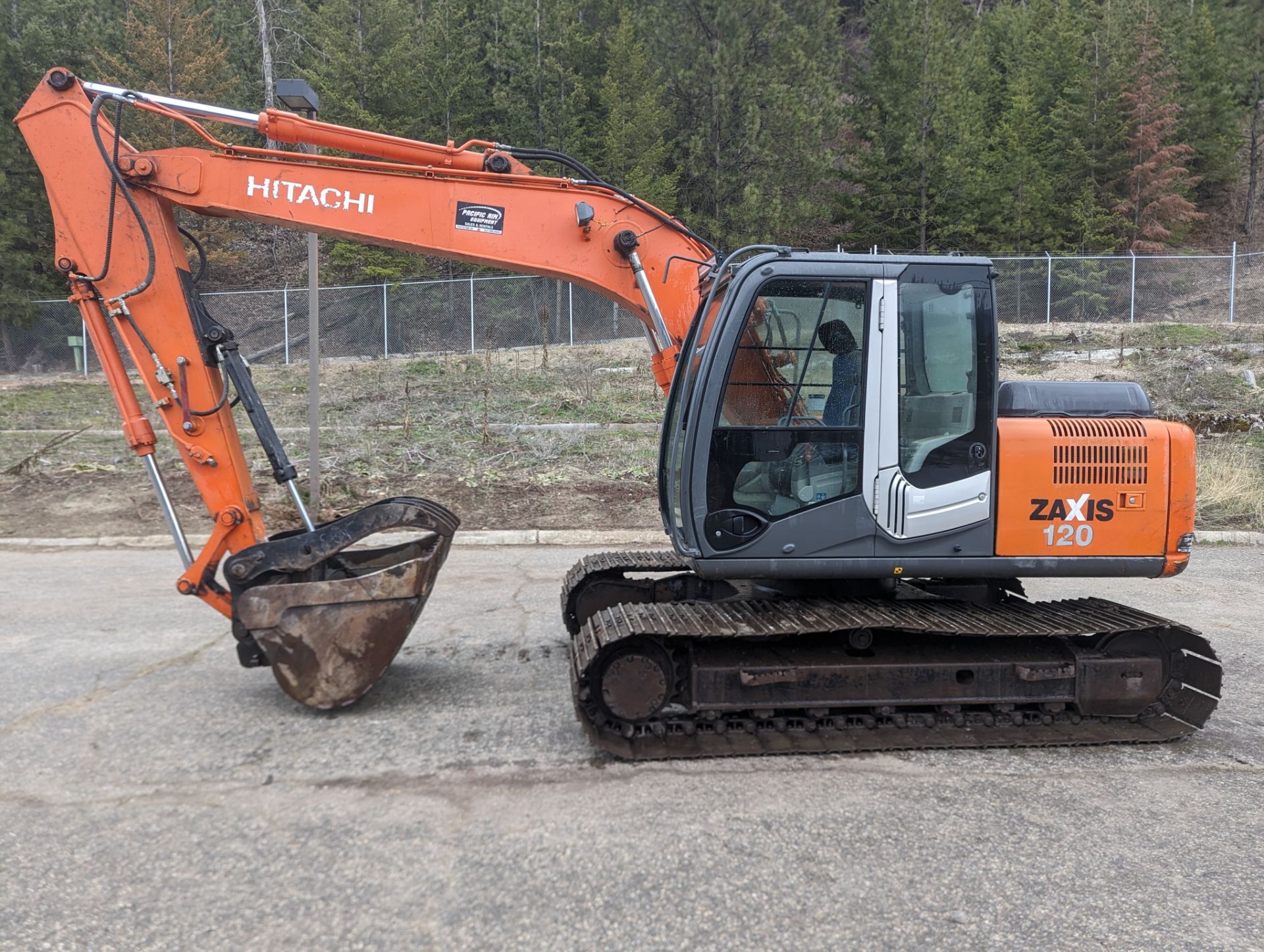 Hitachi ZX120 Excavator with 5100 Hours and Thumb Attachment