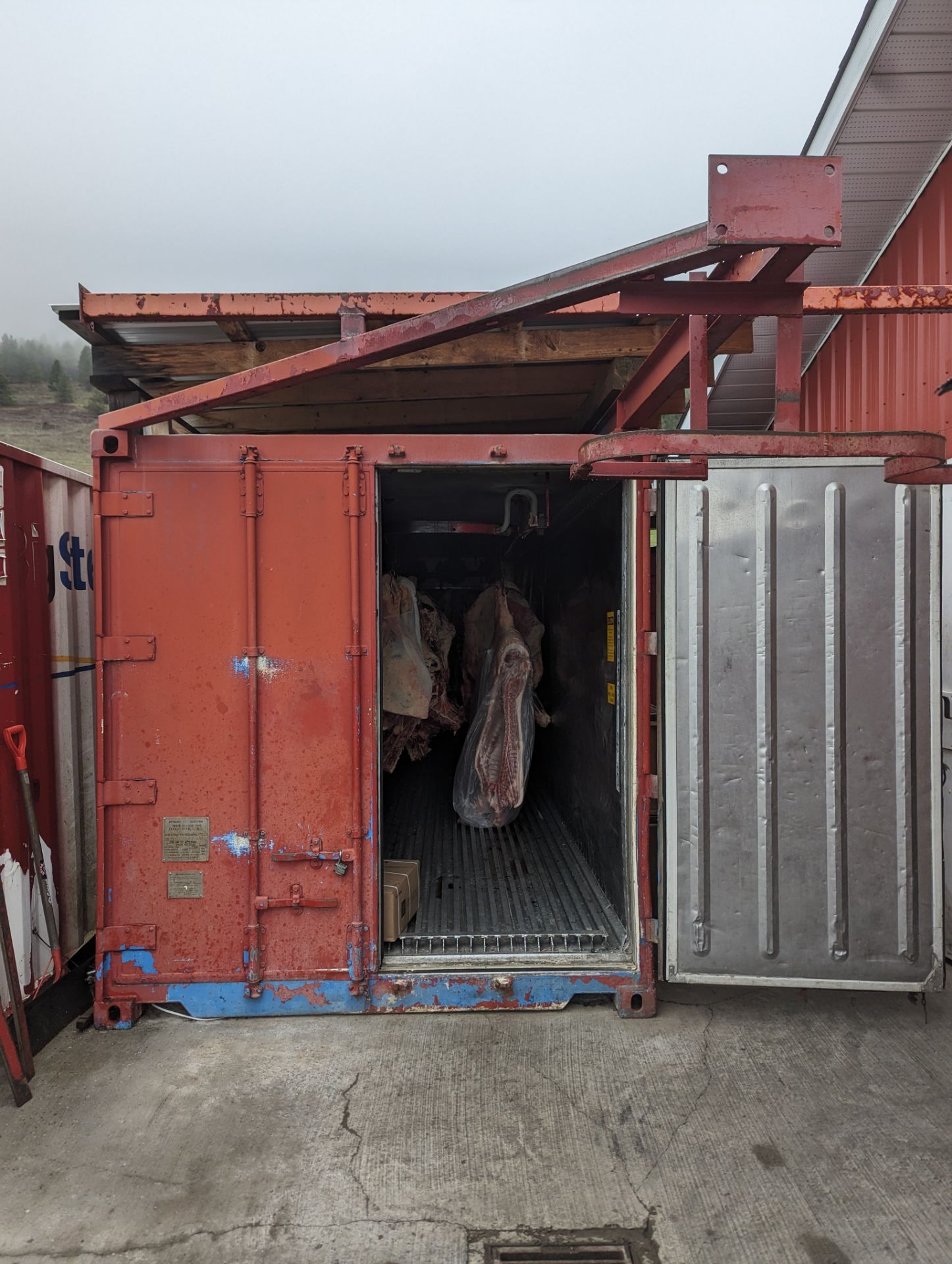 20 Ft Meat Aging Container with Rail System and Refrigeration