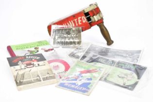 MANCHESTER UNITED INTEREST; a collection of assorted items including Manchester United vs